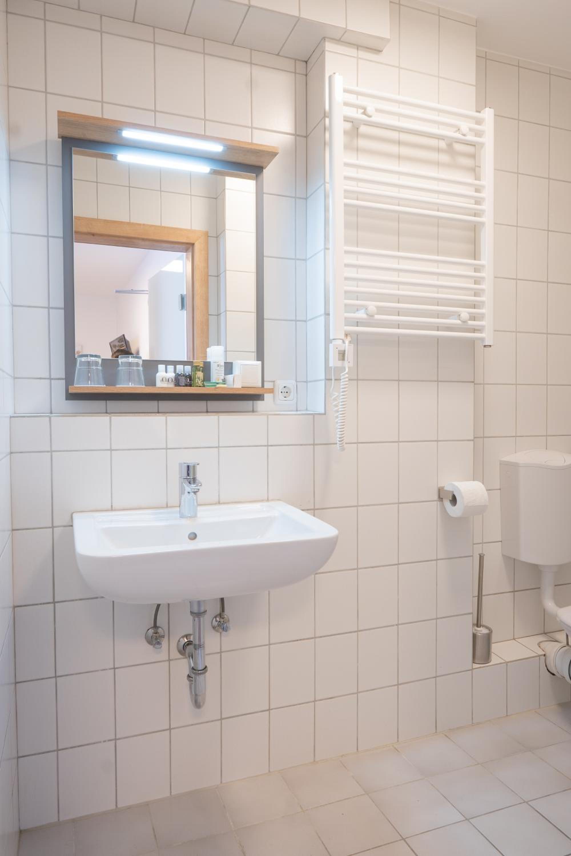 Standard Triple Room - Photo 7