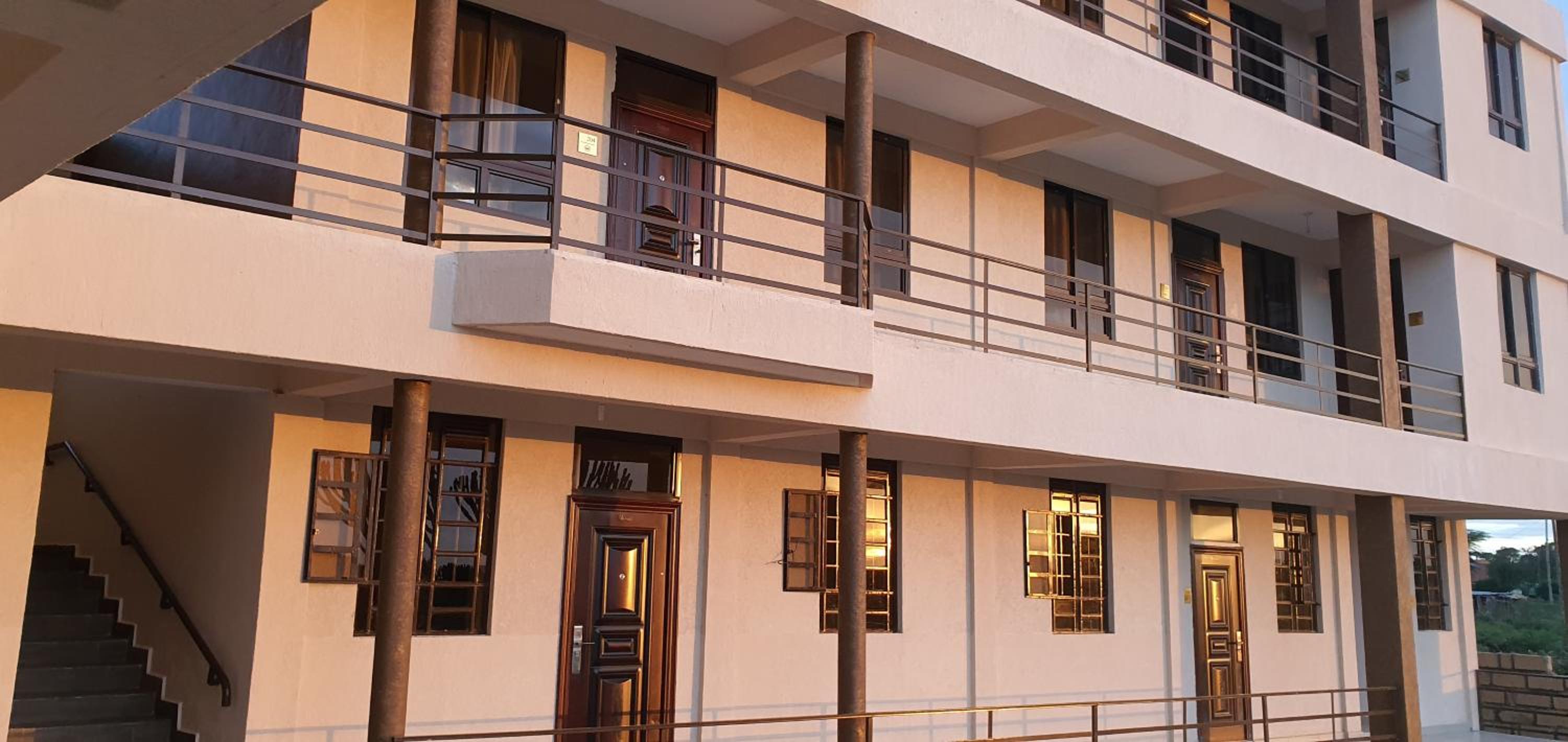 Suite with Balcony - Photo 7