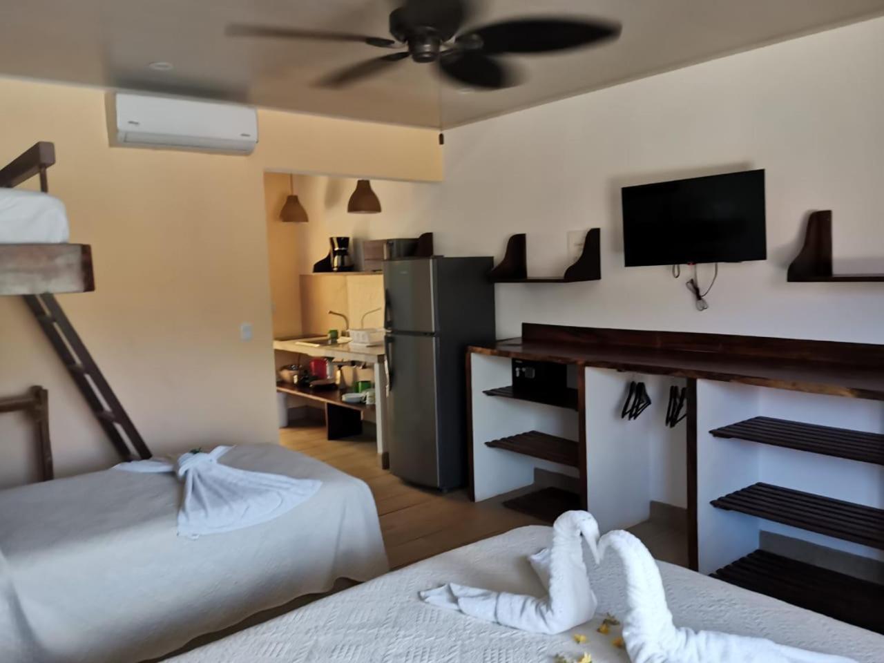 Deluxe Family Suite photo 3