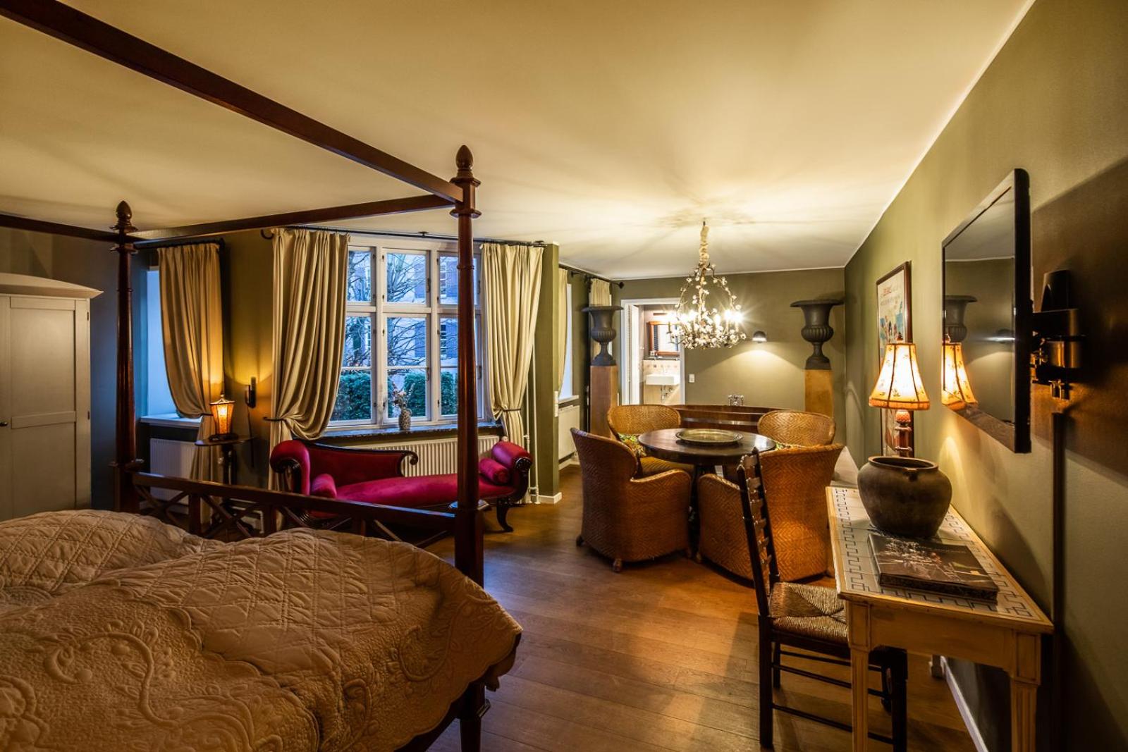 Suite - Photo 6