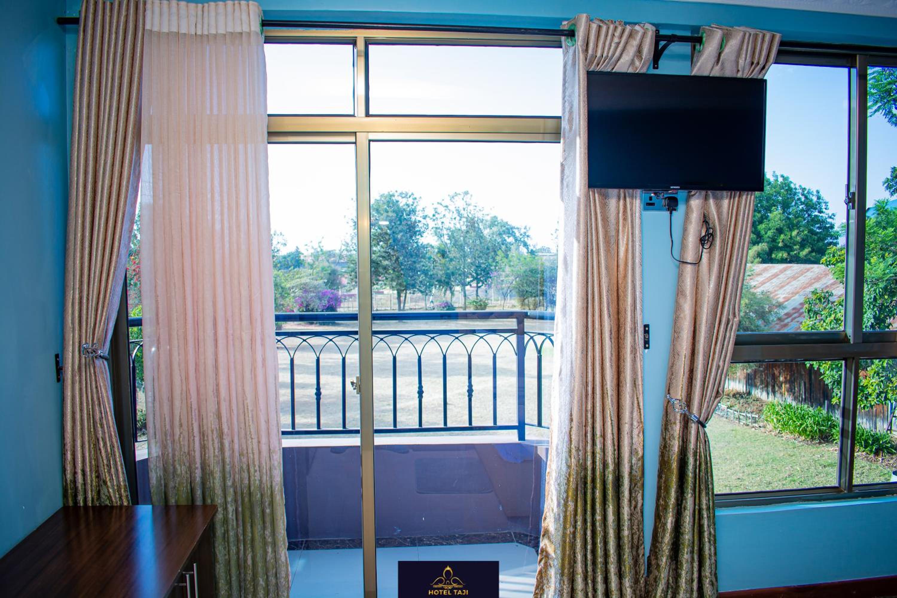 Deluxe Double Room photo 3