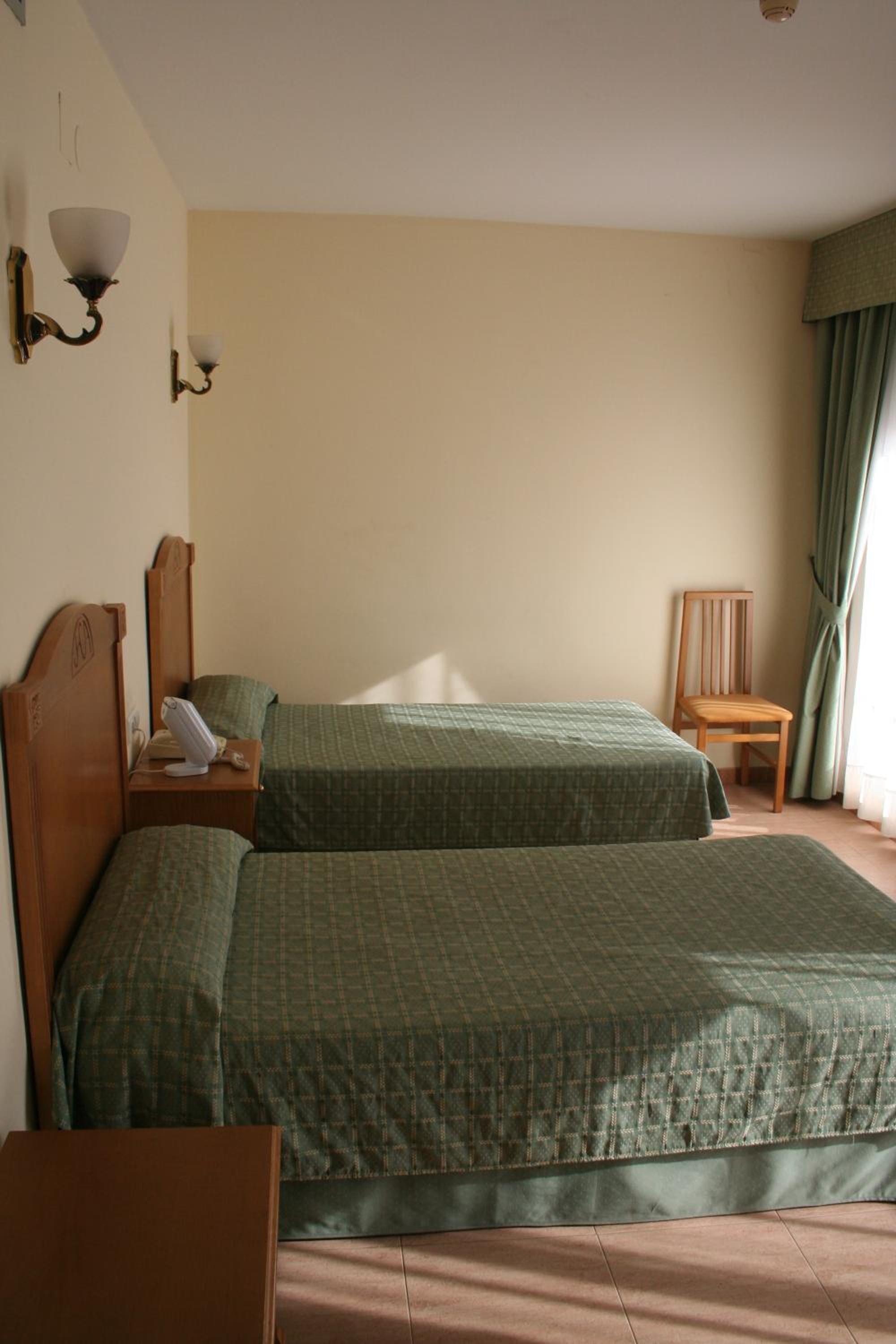 Classic Twin Room photo 3