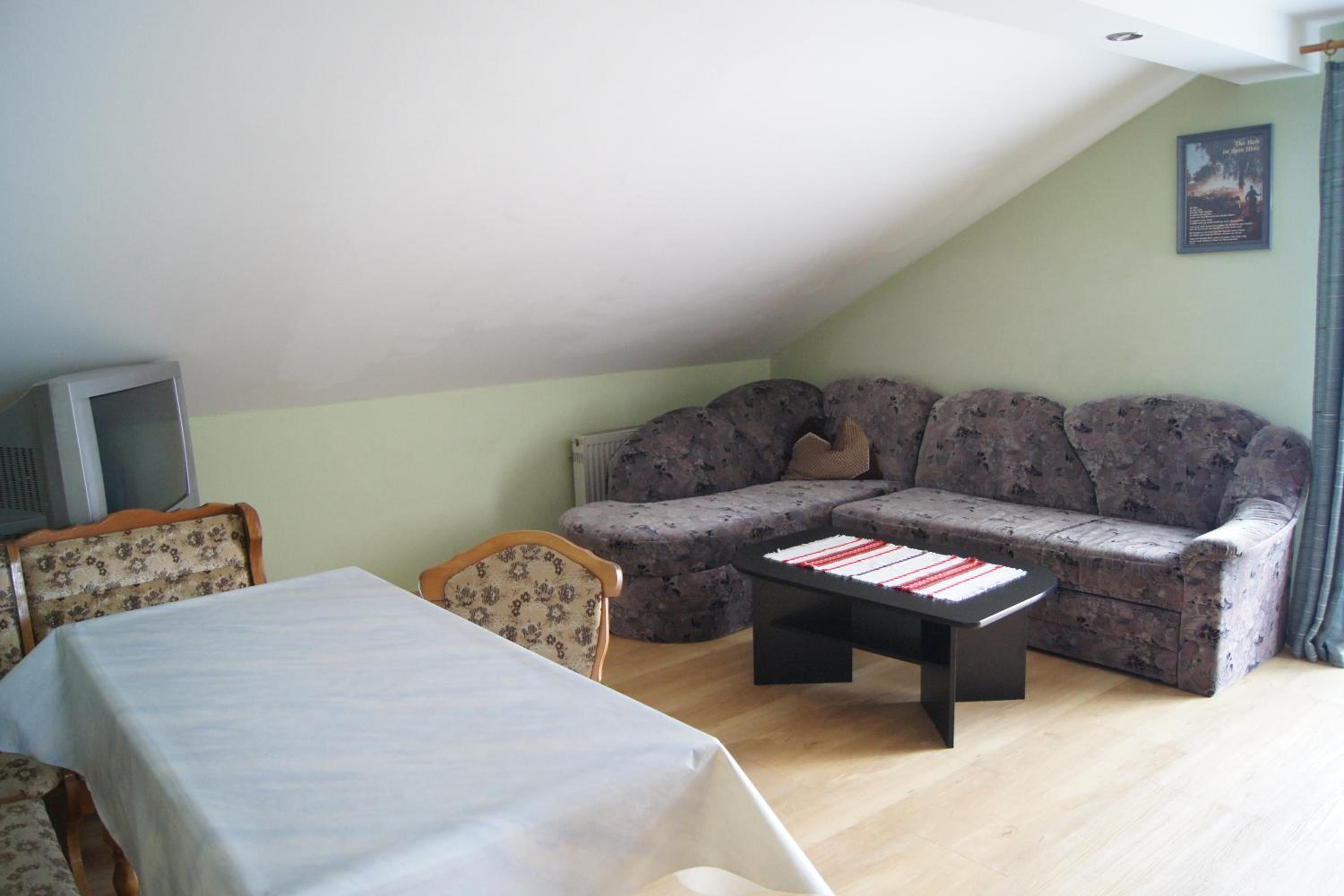 Two-Bedroom Apartment 2 with Balcony photo 3
