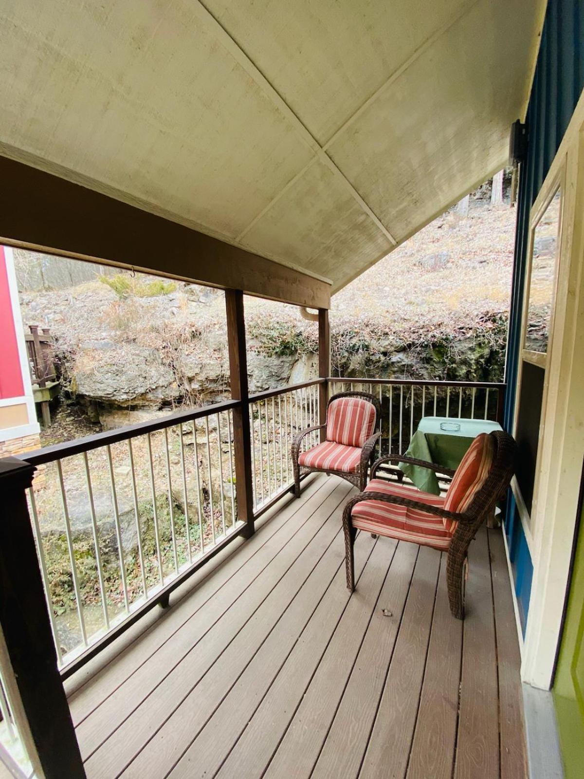 Stoneybrook Treehouse2 photo 3