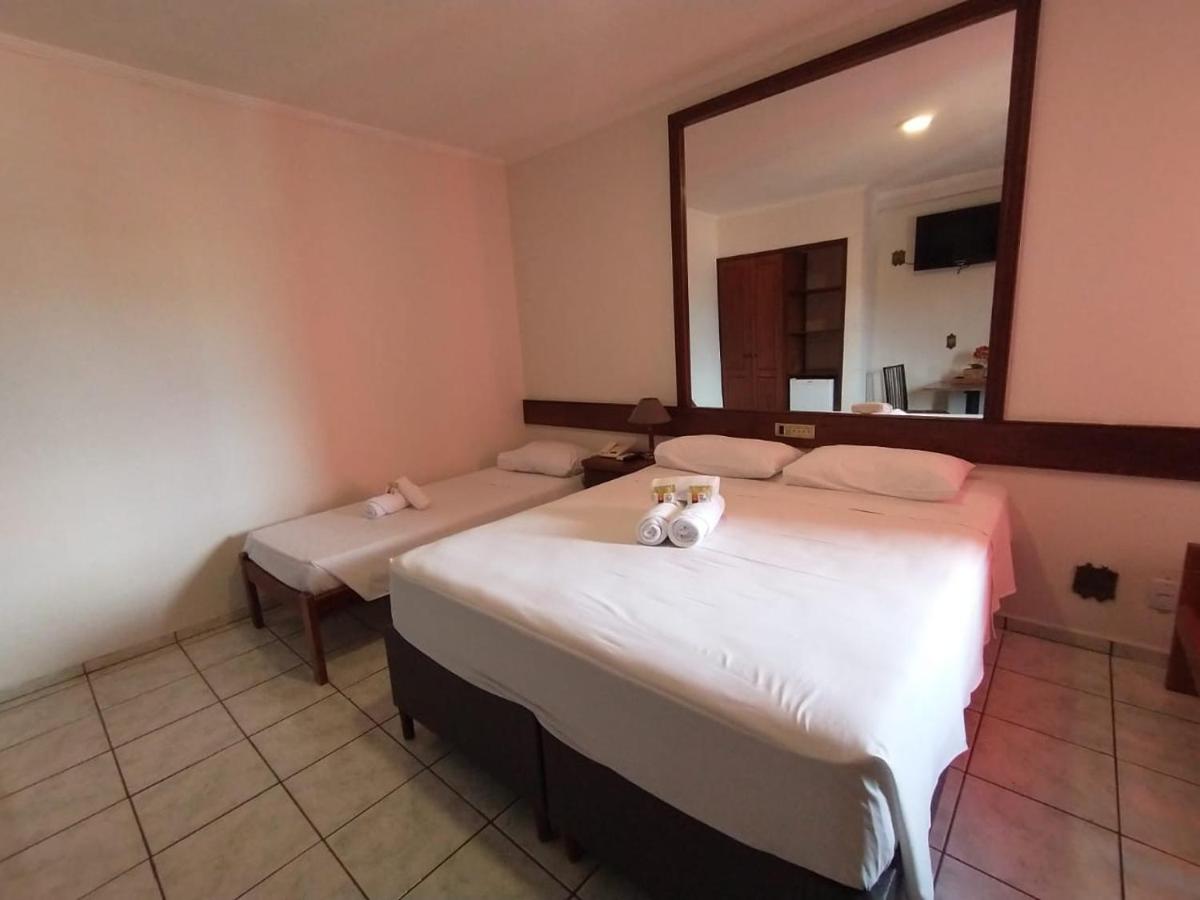 Economy Triple Room photo 2