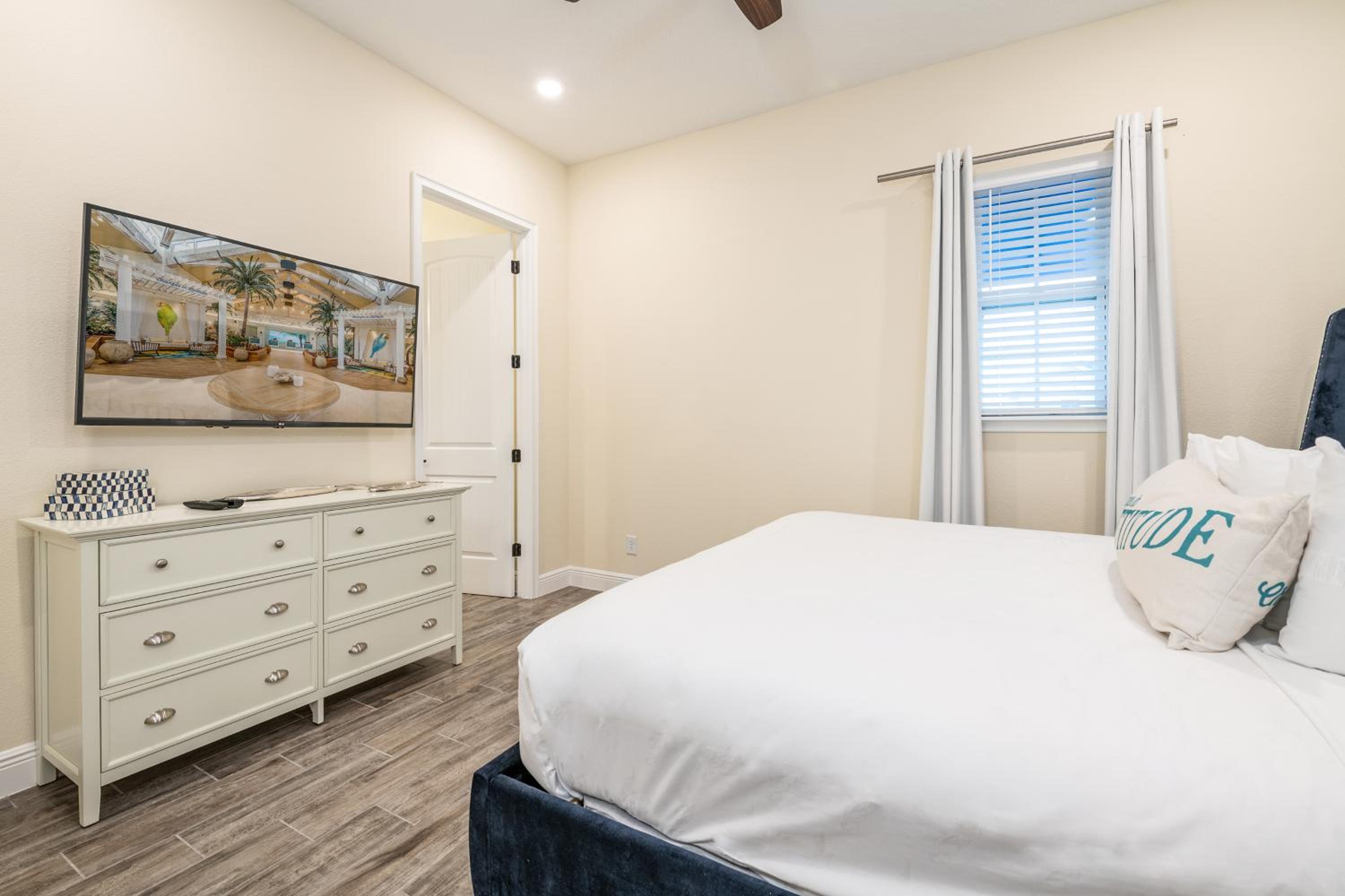 Three-Bedroom Vacation Home 