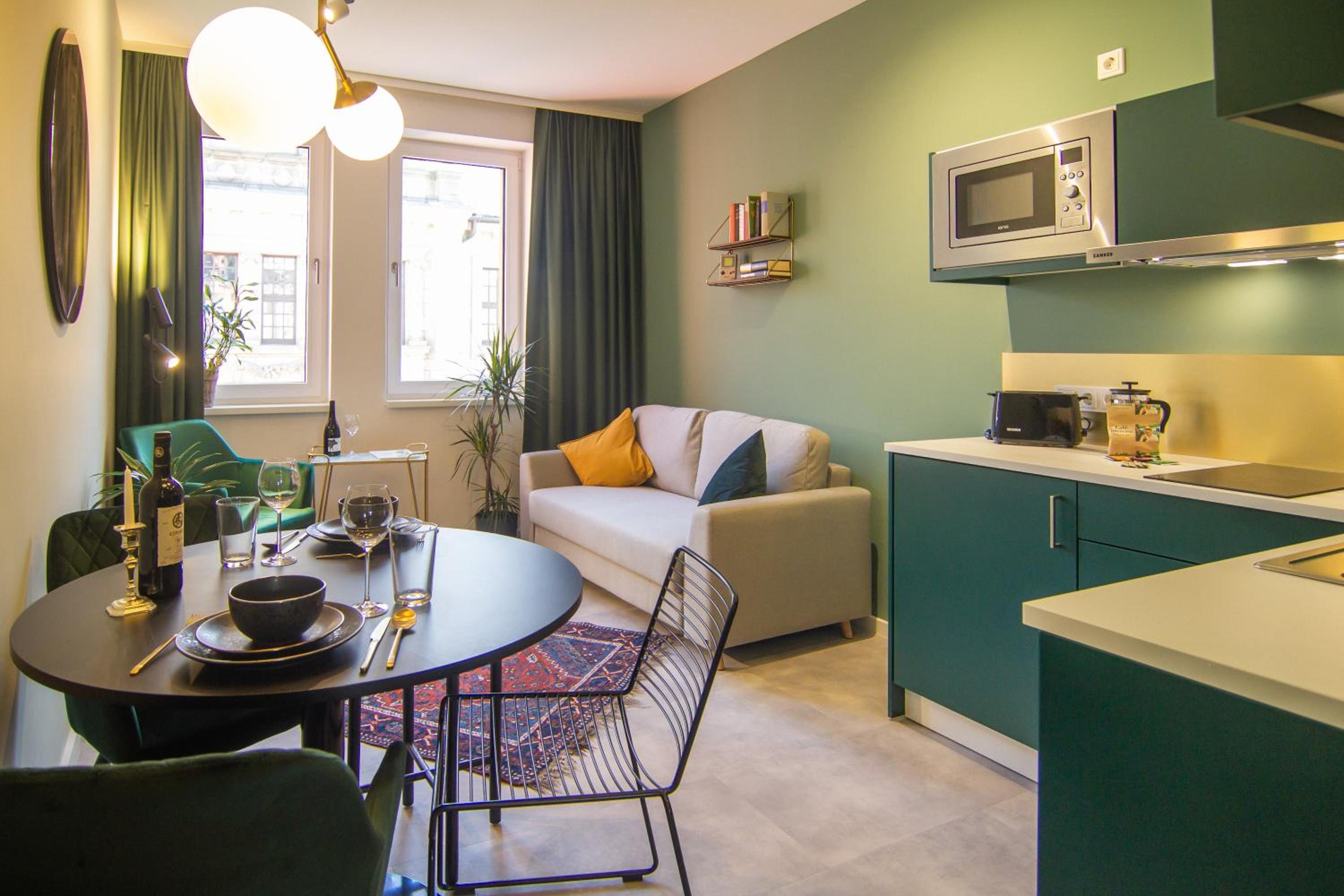 Deluxe Studio Apartment