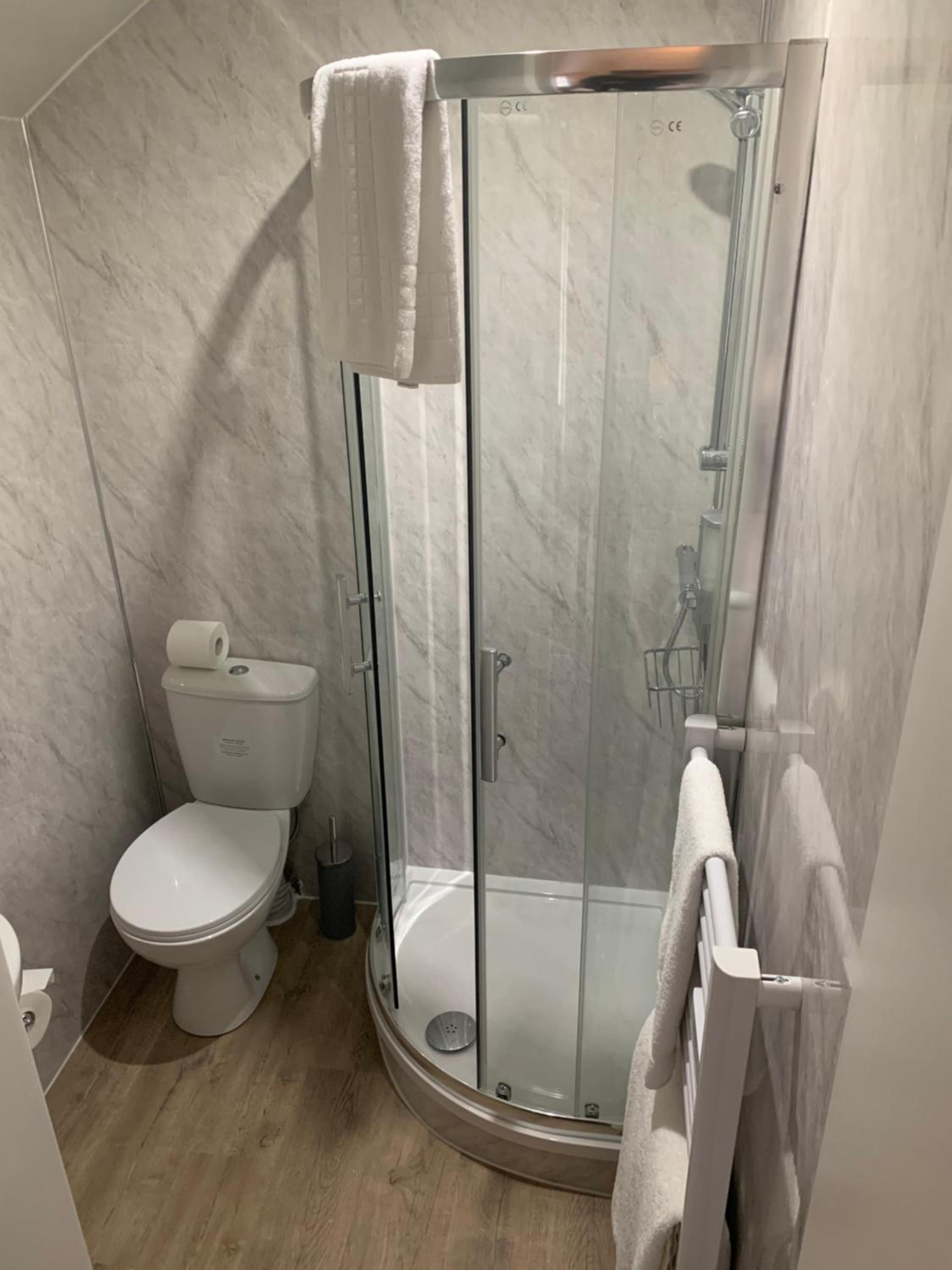 Large Double or Twin Room - Photo 2