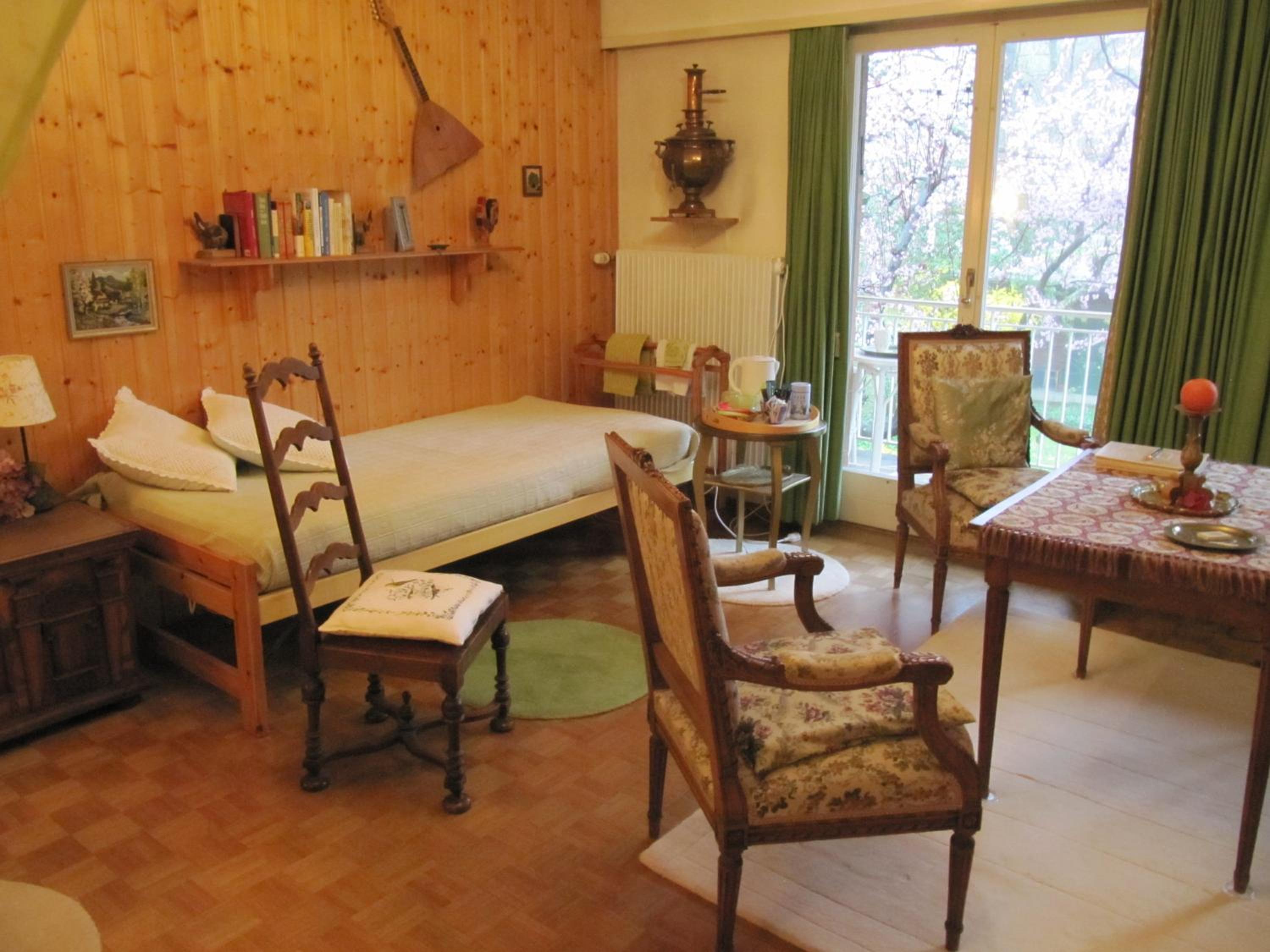 Twin Room with Private External Bathroom photo 1