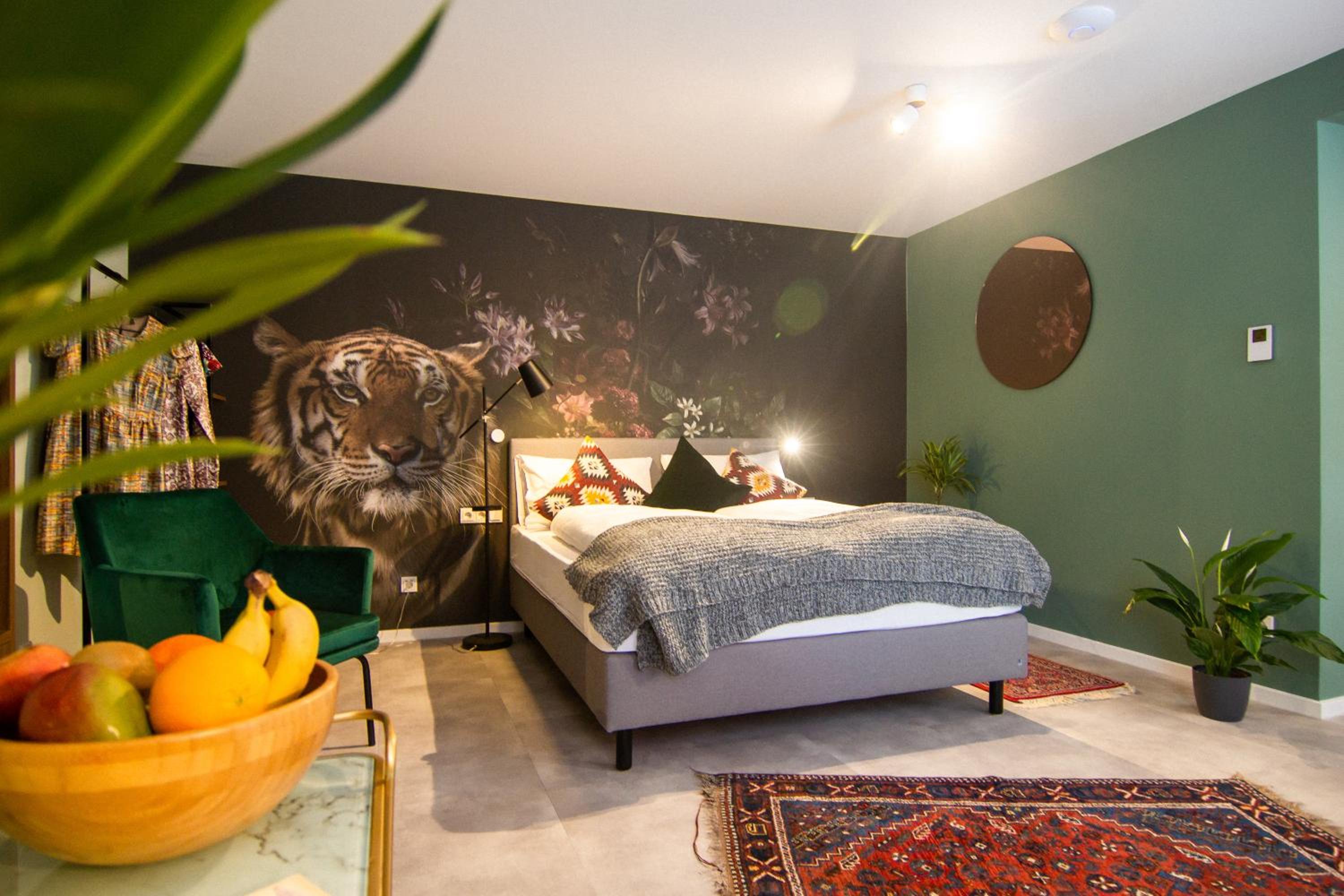 Deluxe Studio Apartment