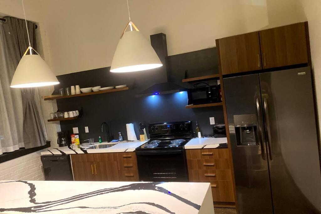 Two-Bedroom Apartment - Photo 2