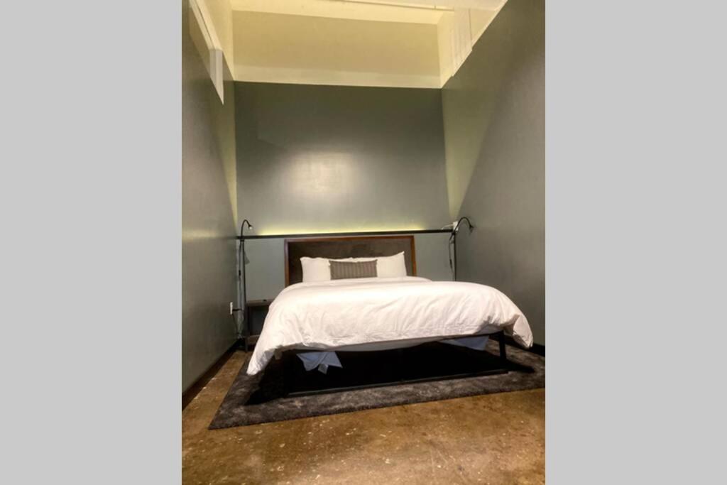 Two-Bedroom Apartment - Photo 1