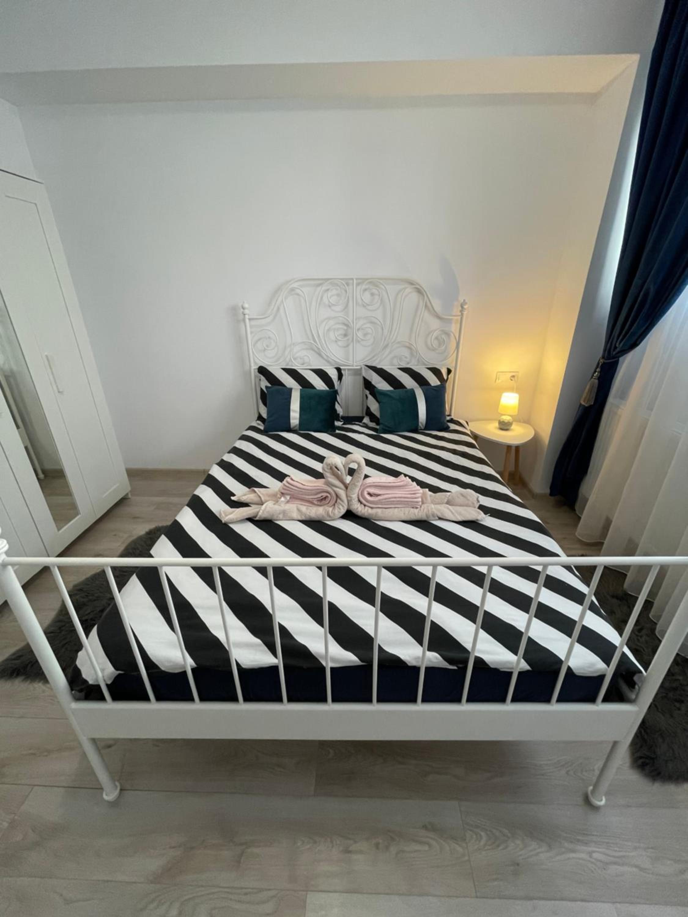 Two-Bedroom Apartment - Photo 5