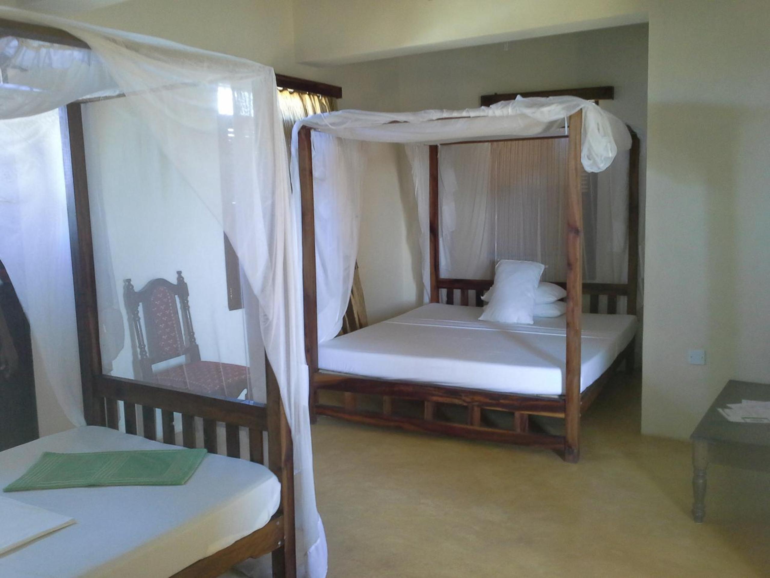 Triple Room with Balcony - Photo 5