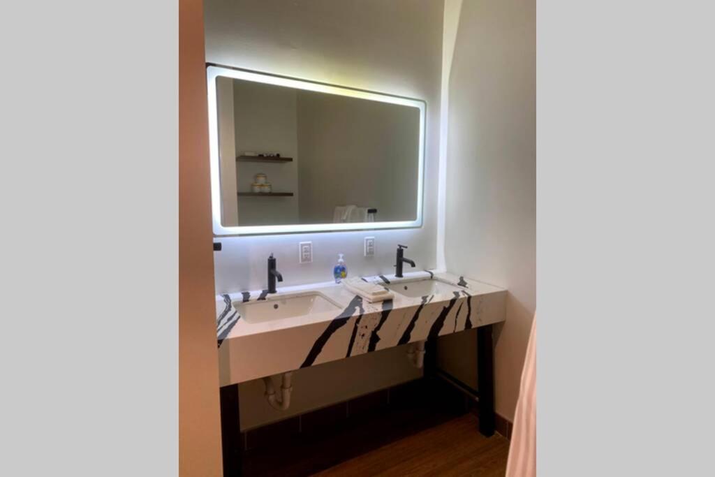 Two-Bedroom Apartment - Photo 15