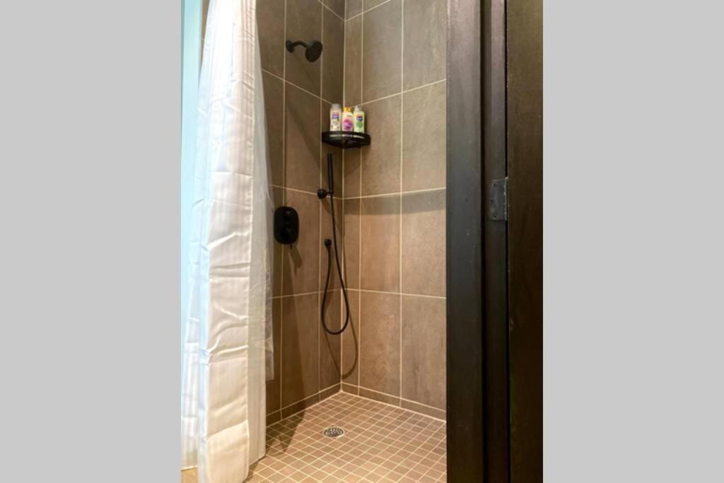 Two-Bedroom Apartment - Photo 11