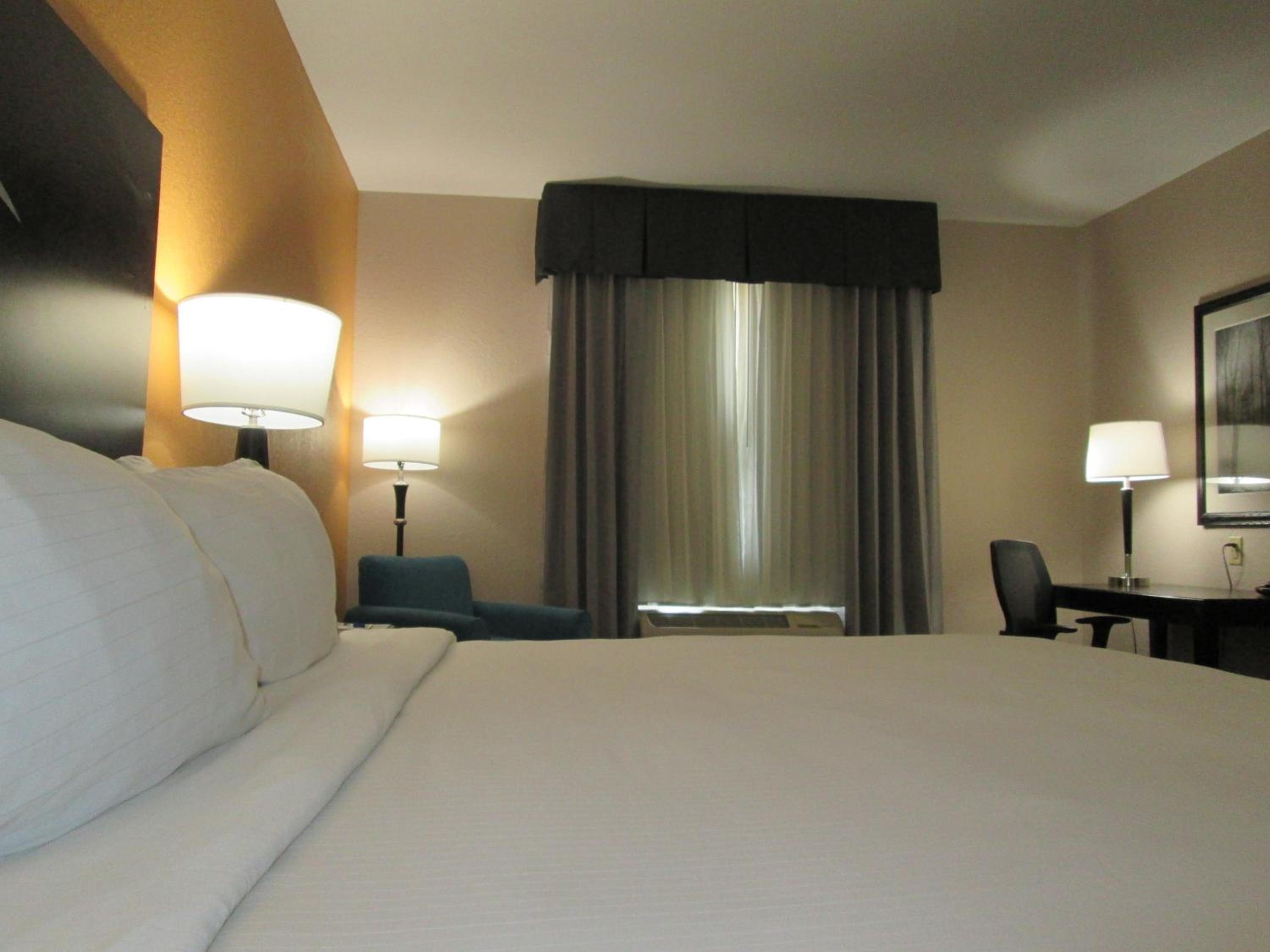 Standard King Room - Photo 1