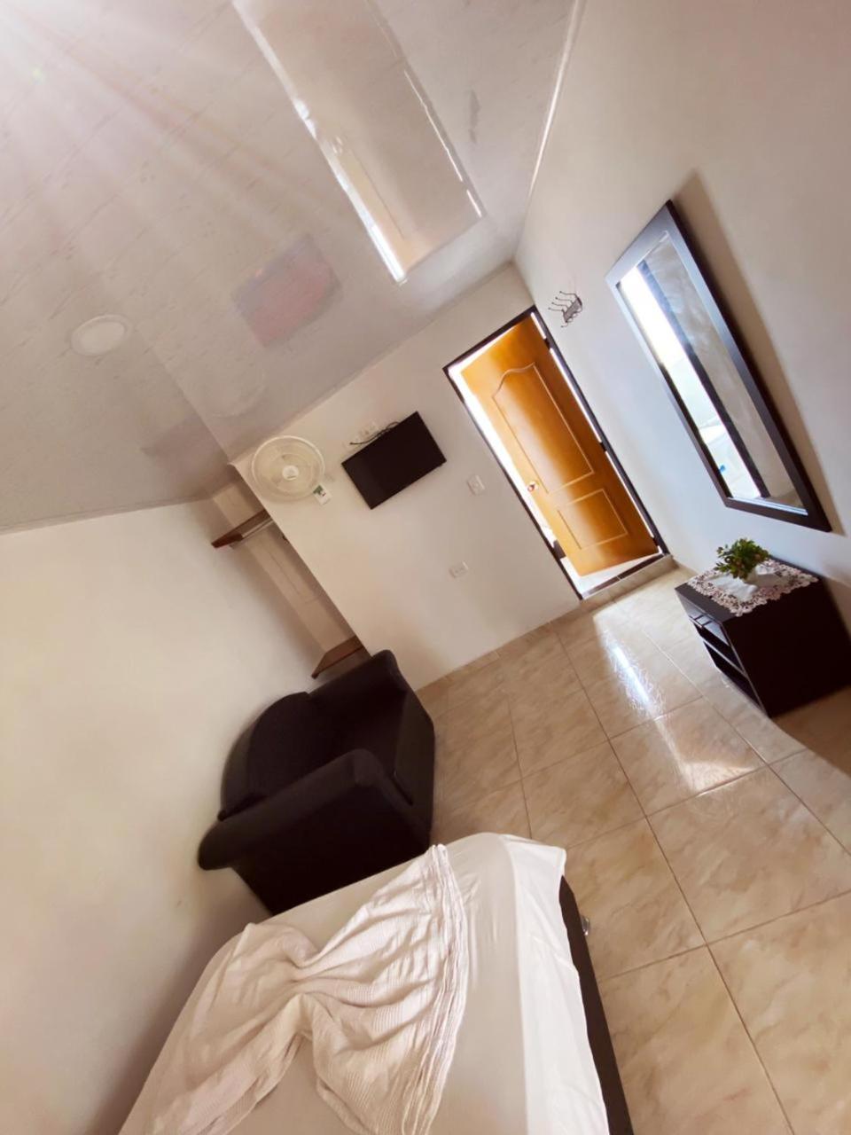 Single Room with Private Bathroom photo 3