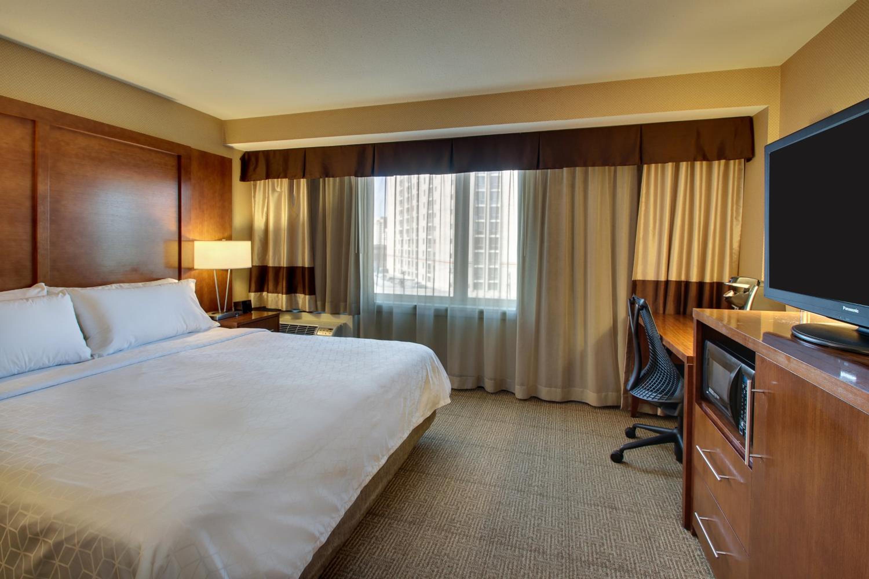 King Suite - Photo 1
