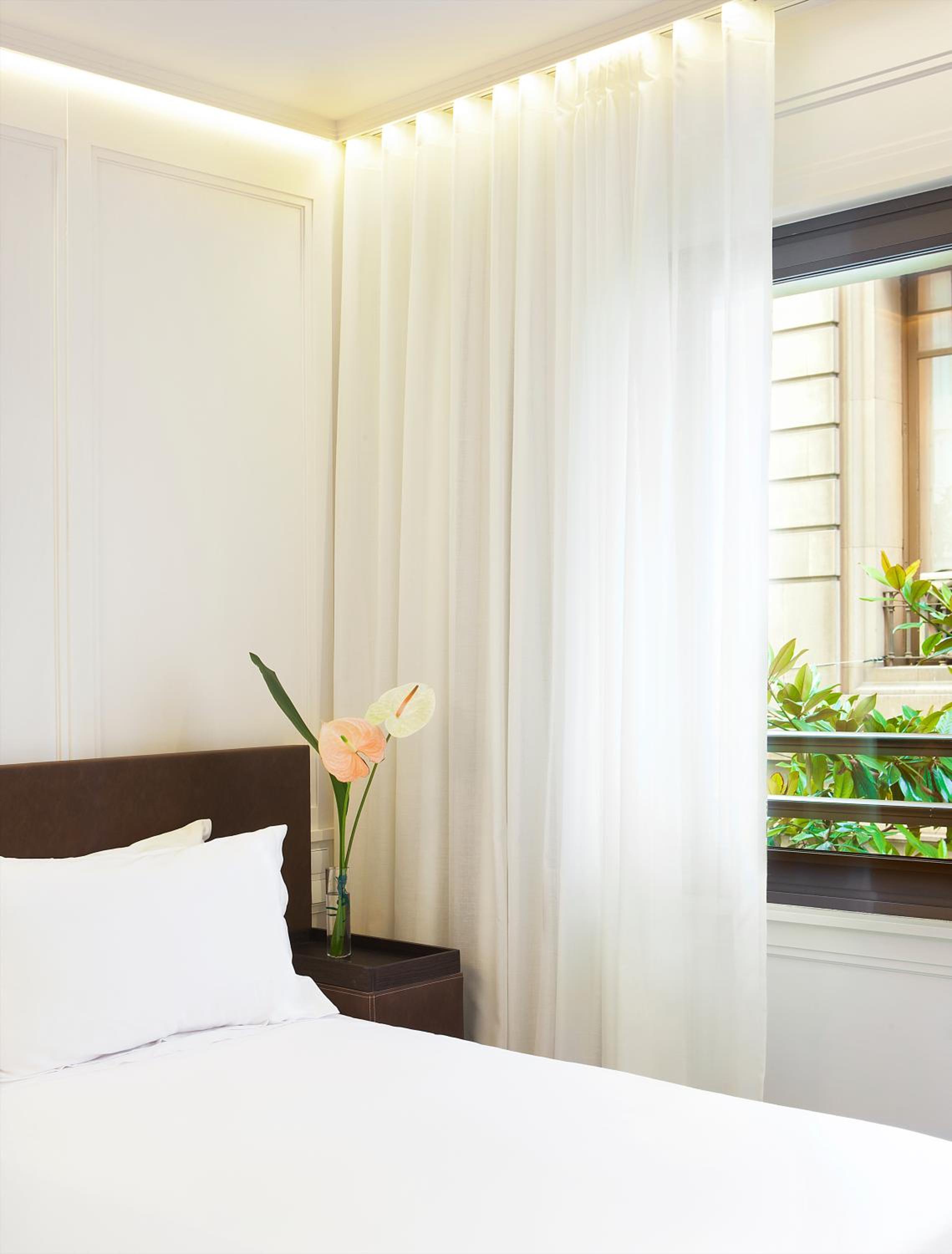 Double or Twin Room thumbnail 5