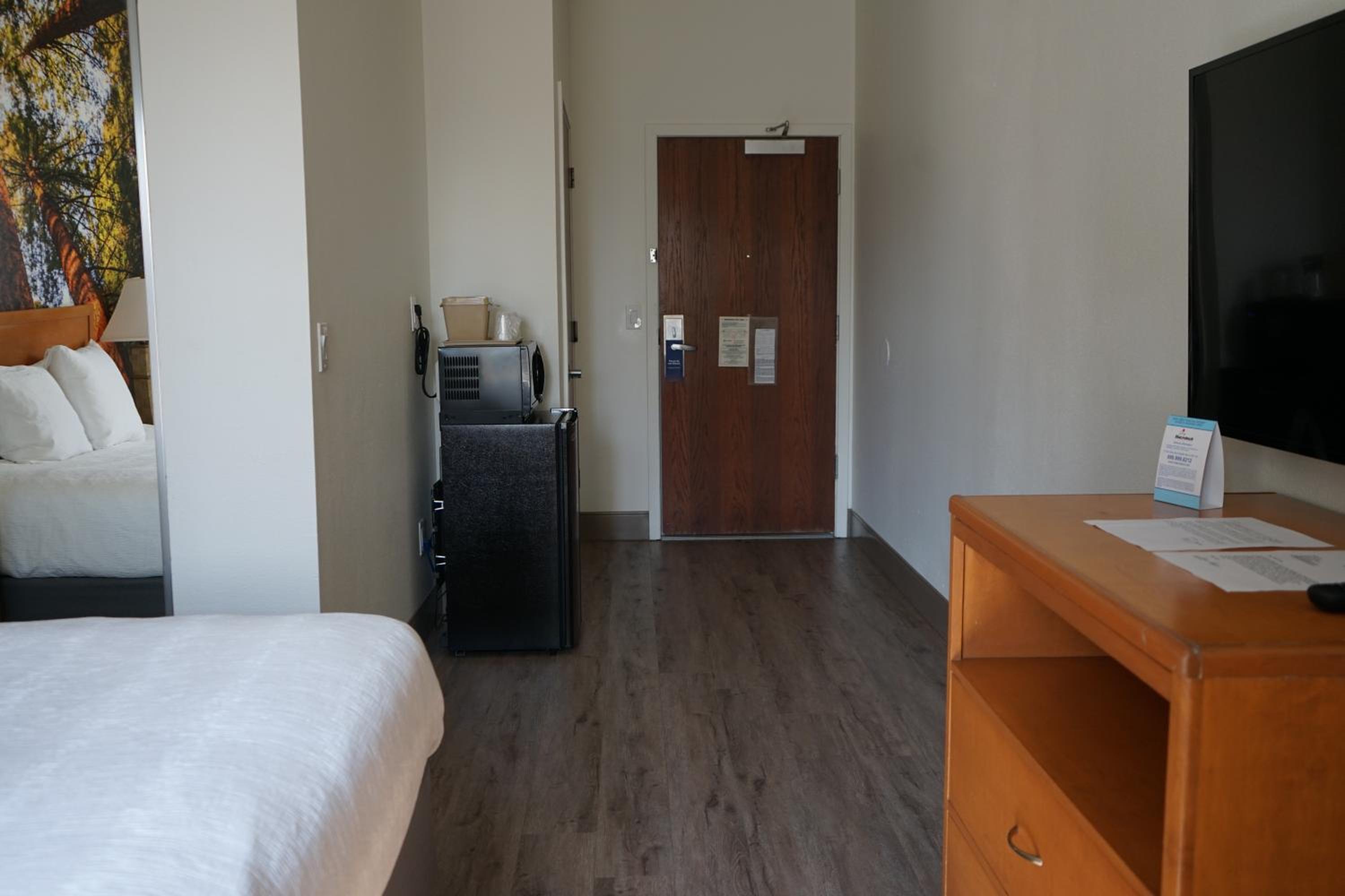 King Room - Accessible/Non-Smoking