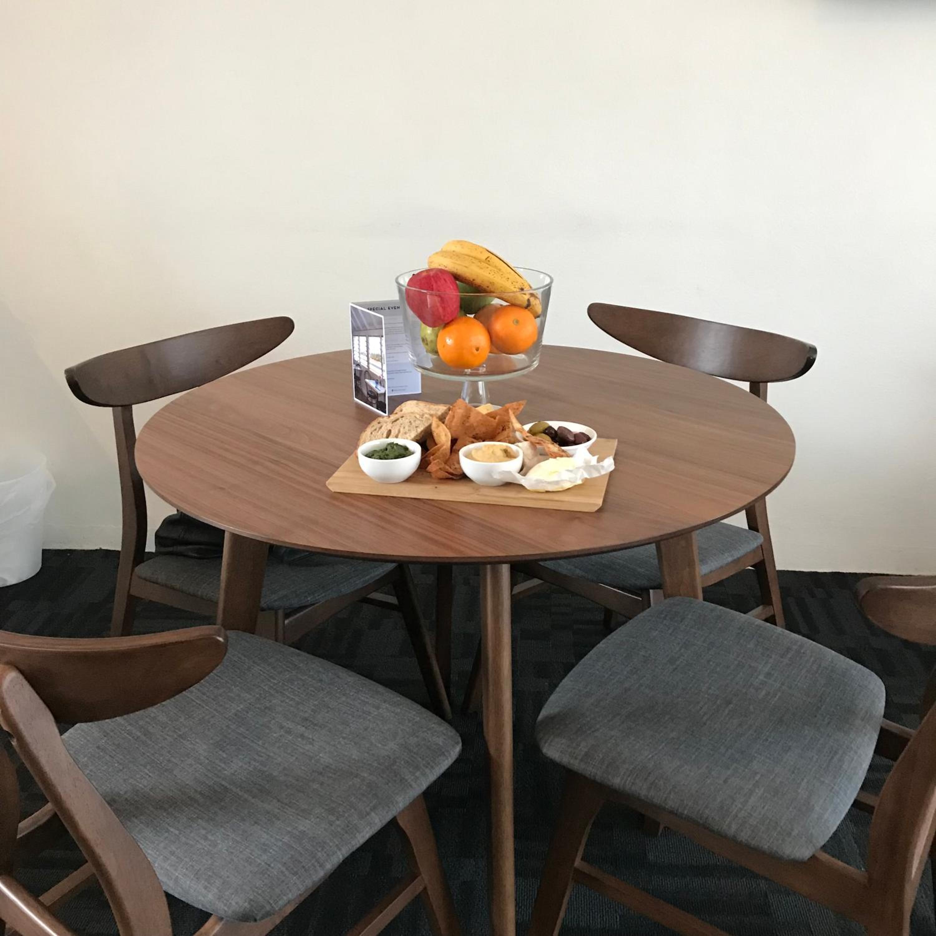 King Room with Lake View - Not Pet Friendly  photo 3