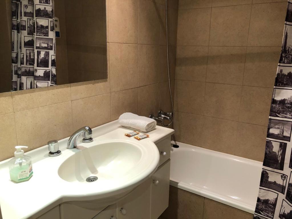 Deluxe Apartment photo 2