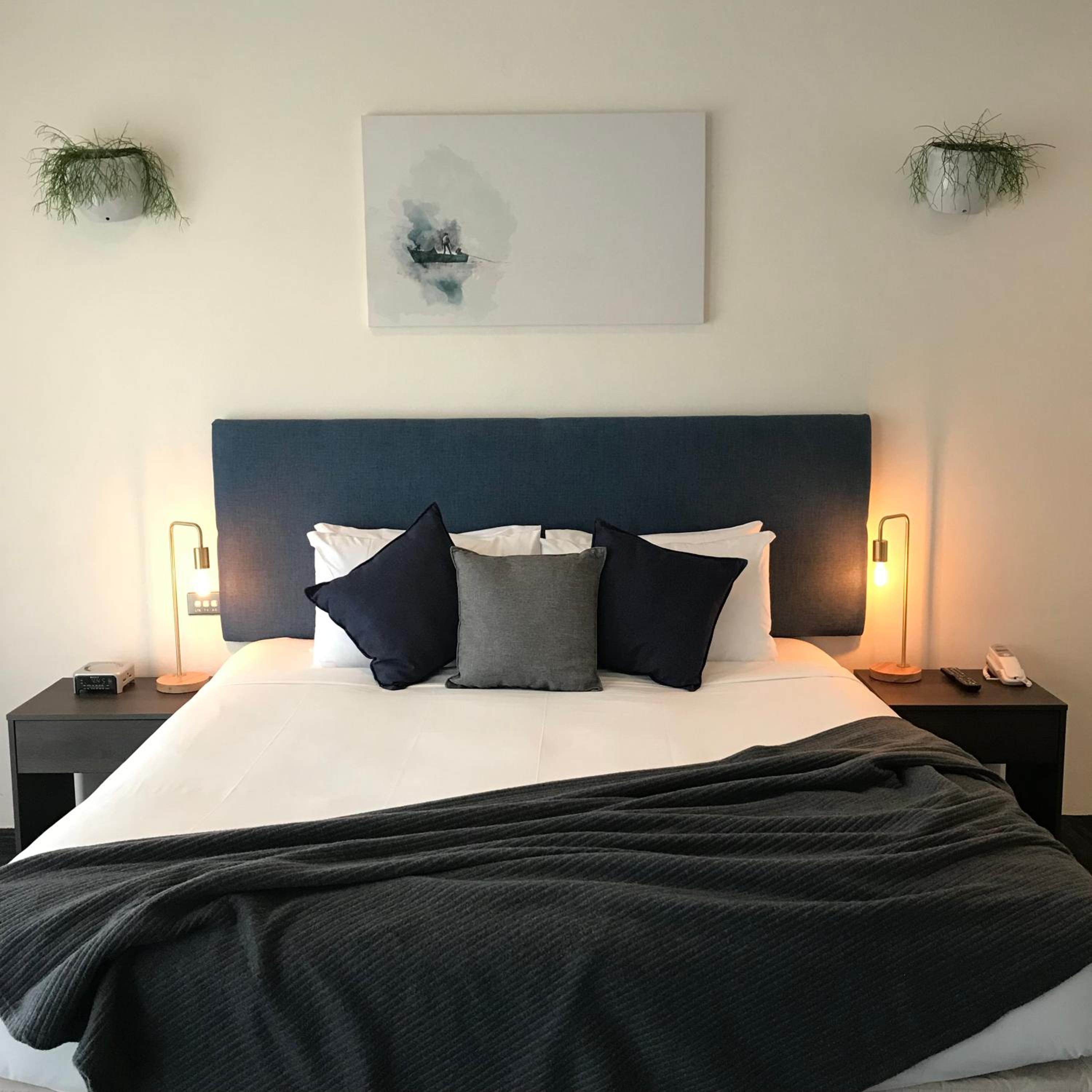 King Room with Lake View - Not Pet Friendly  photo 1