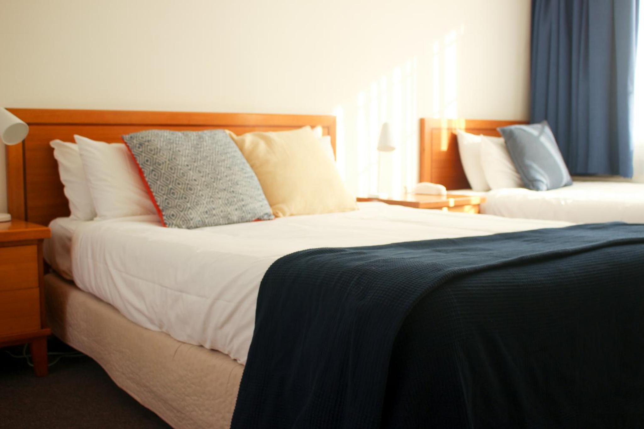 Twin Room with Lake View - Pet Friendly  photo 1