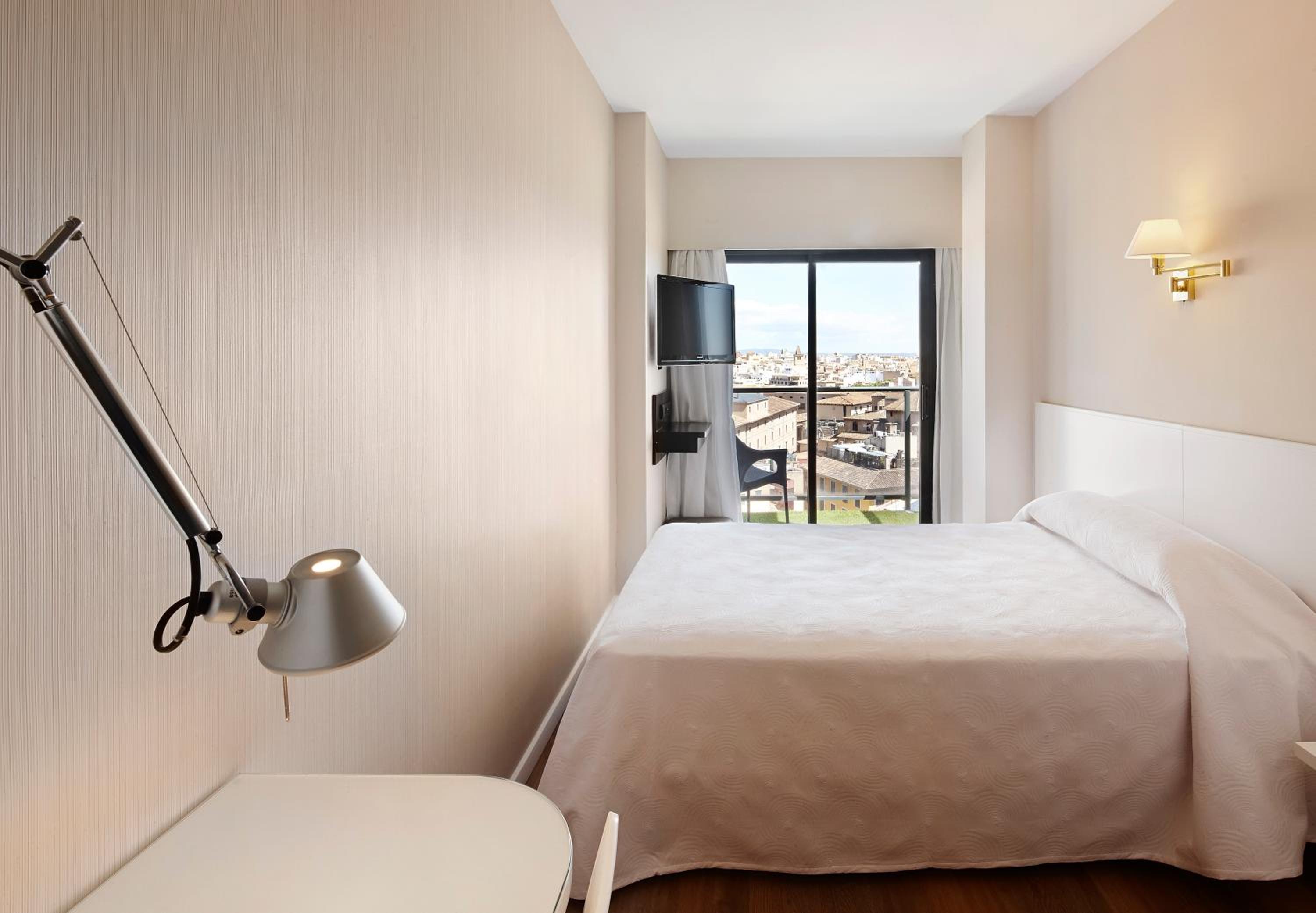 Habitación Individual con Balcón y Vista a la Catedral