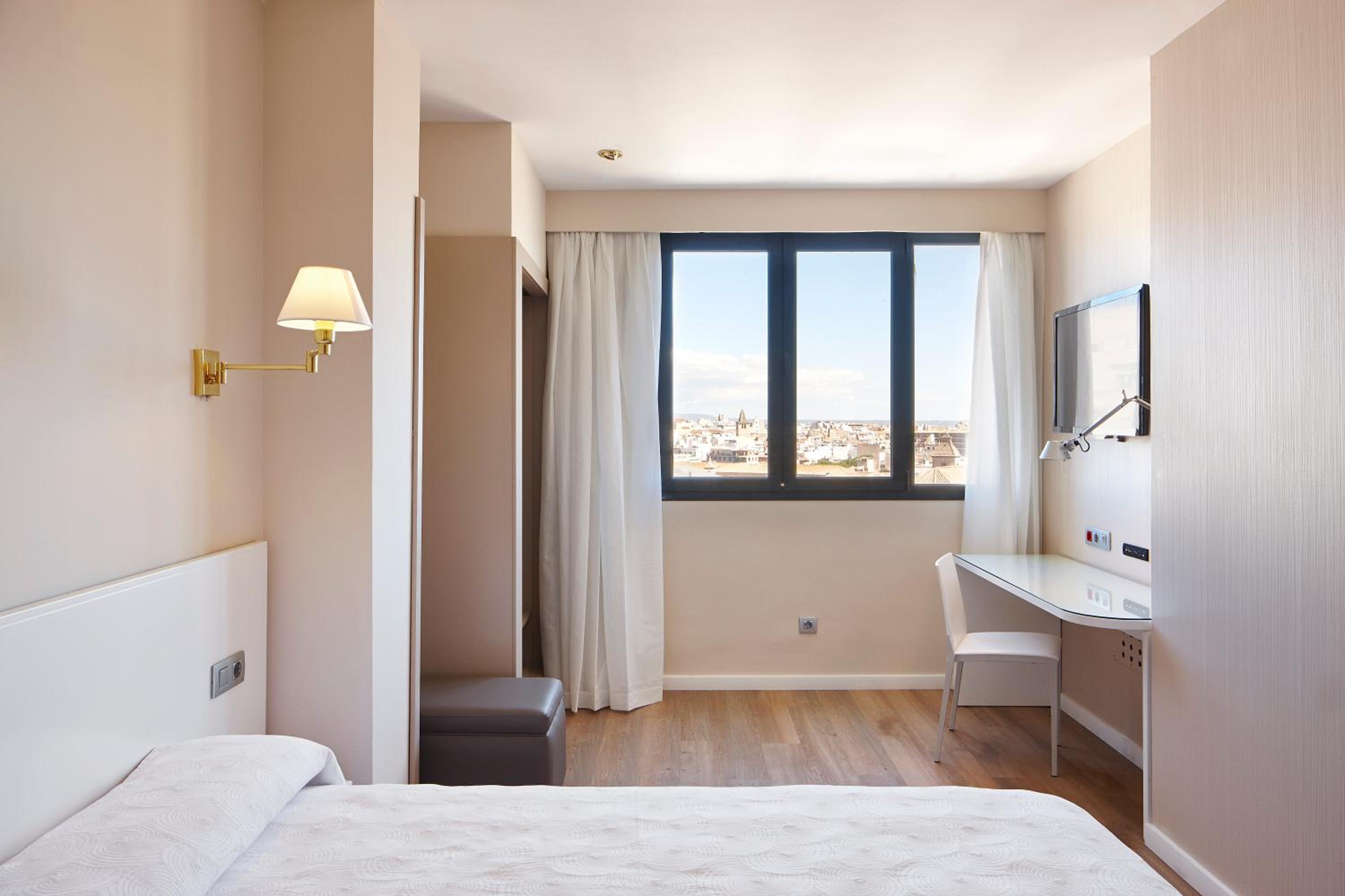 Habitación Doble o con Dos Camas con vista a la Catedral.