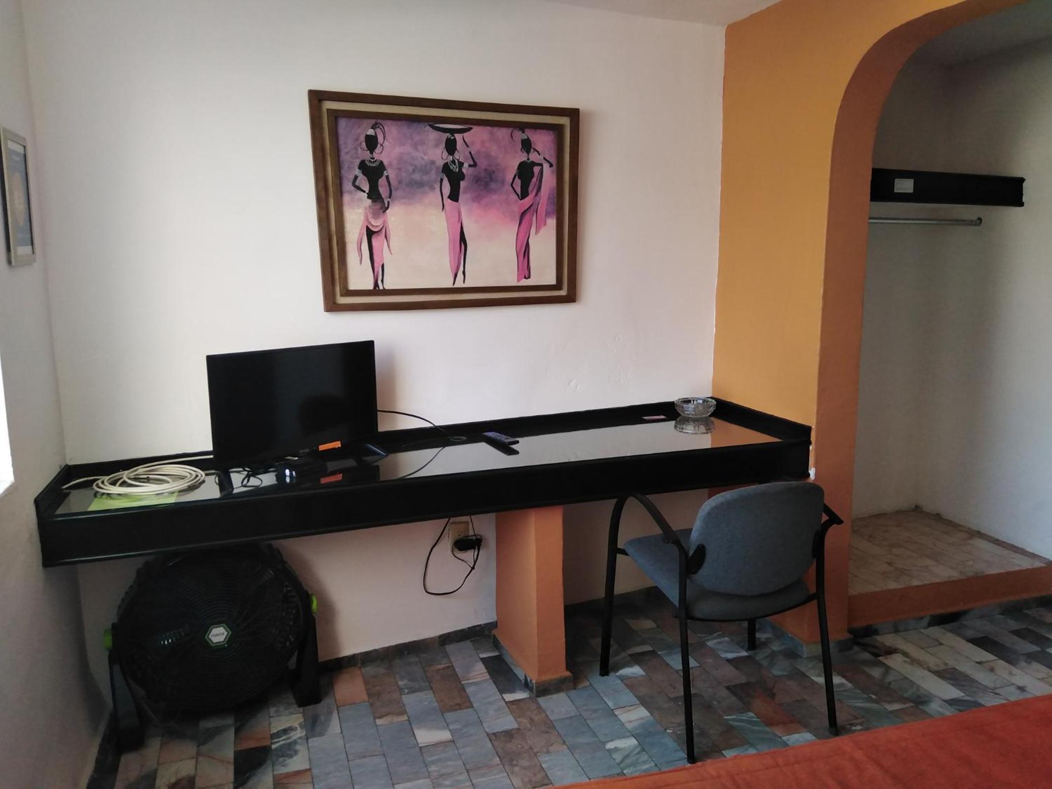 Standard Queen Room photo 1