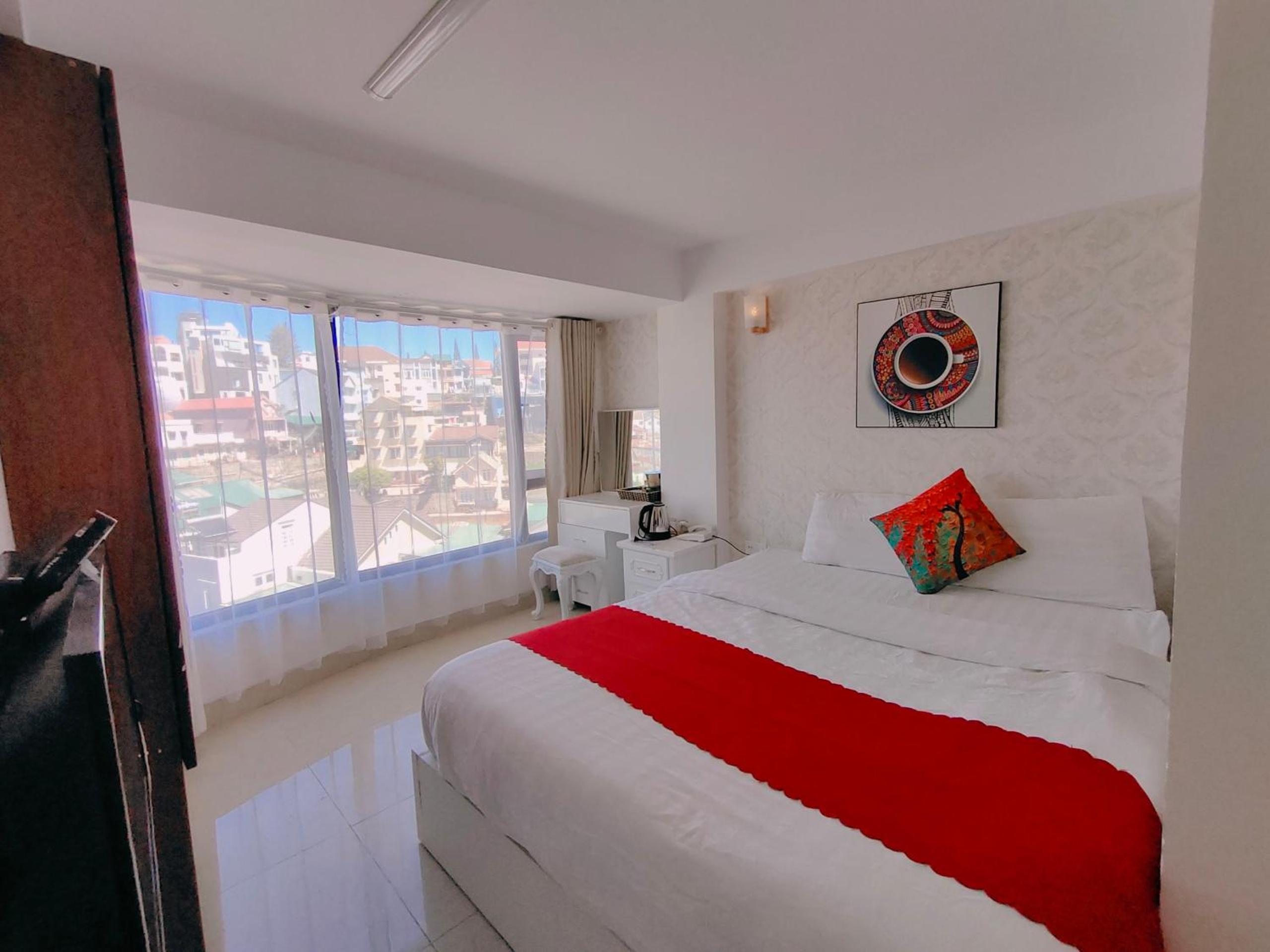 Deluxe Double Room - Photo 1