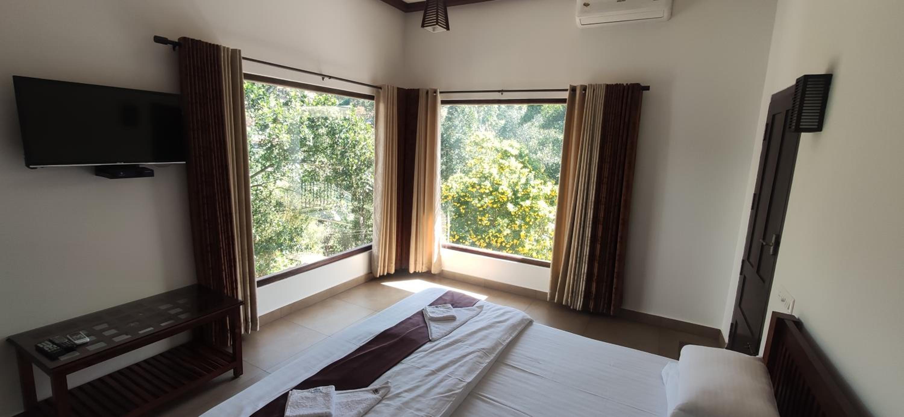 Double Room with Balcony photo 2