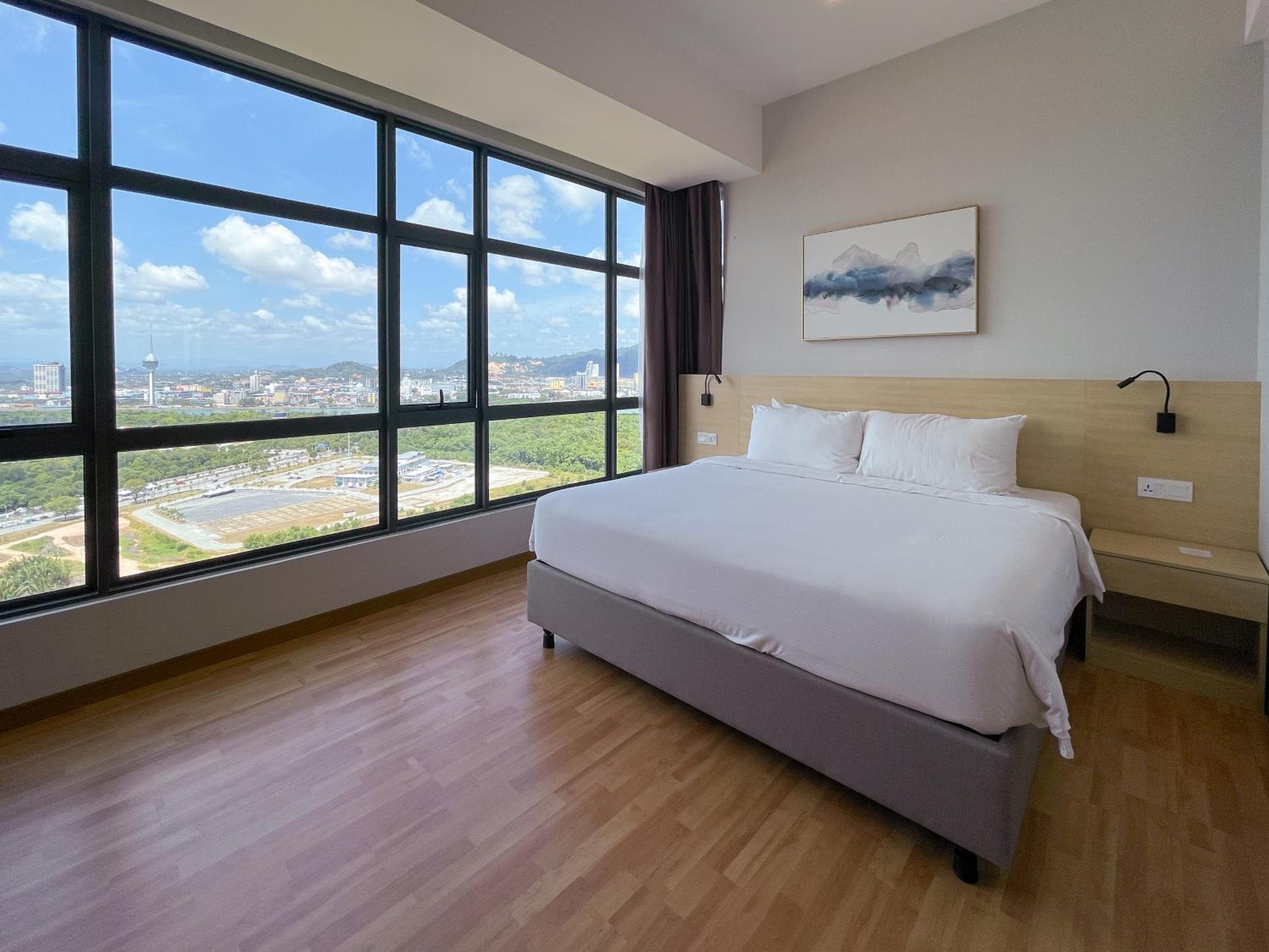 Family Room City View - Photo 6