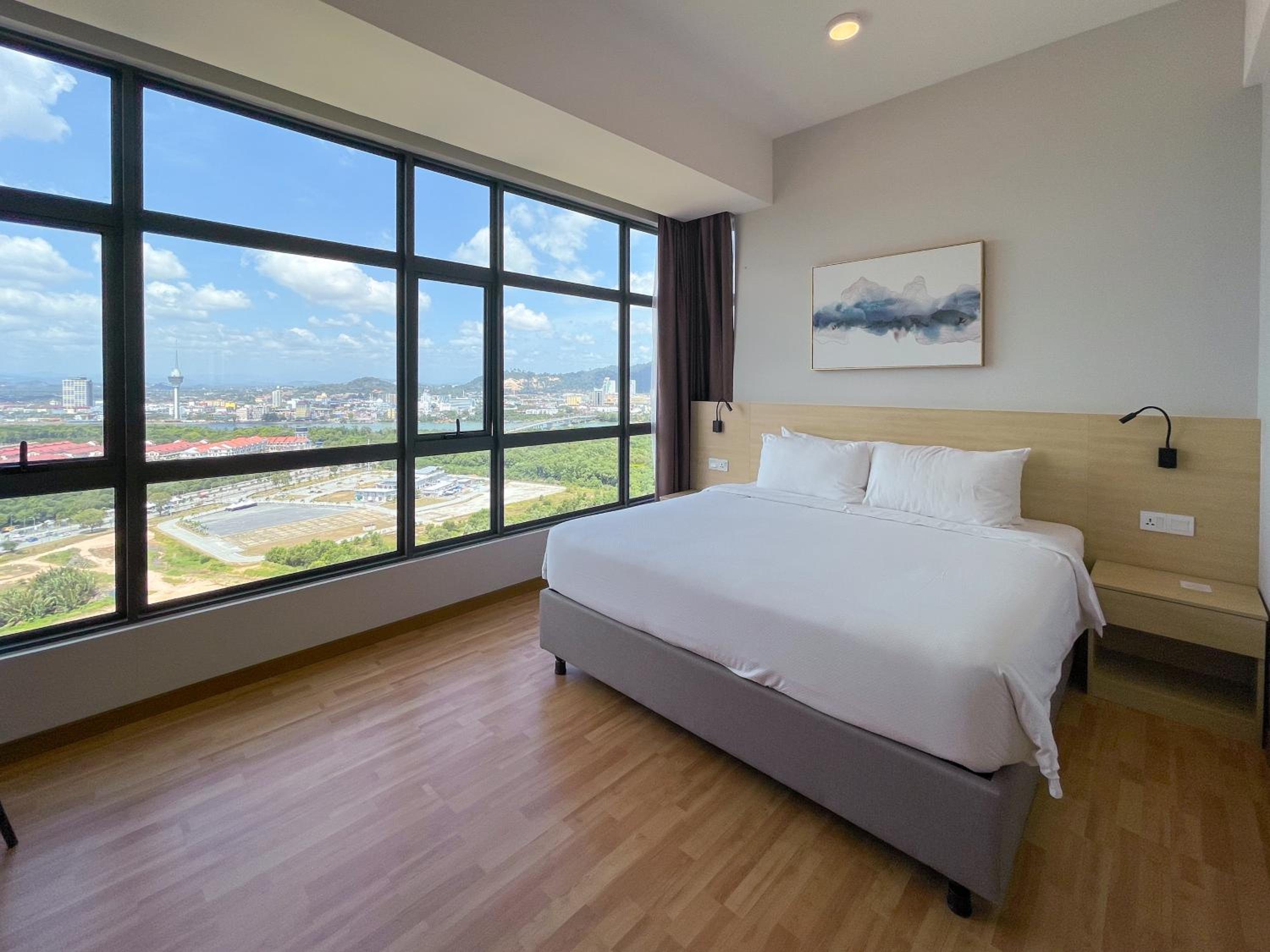 Family Room City View - Photo 5