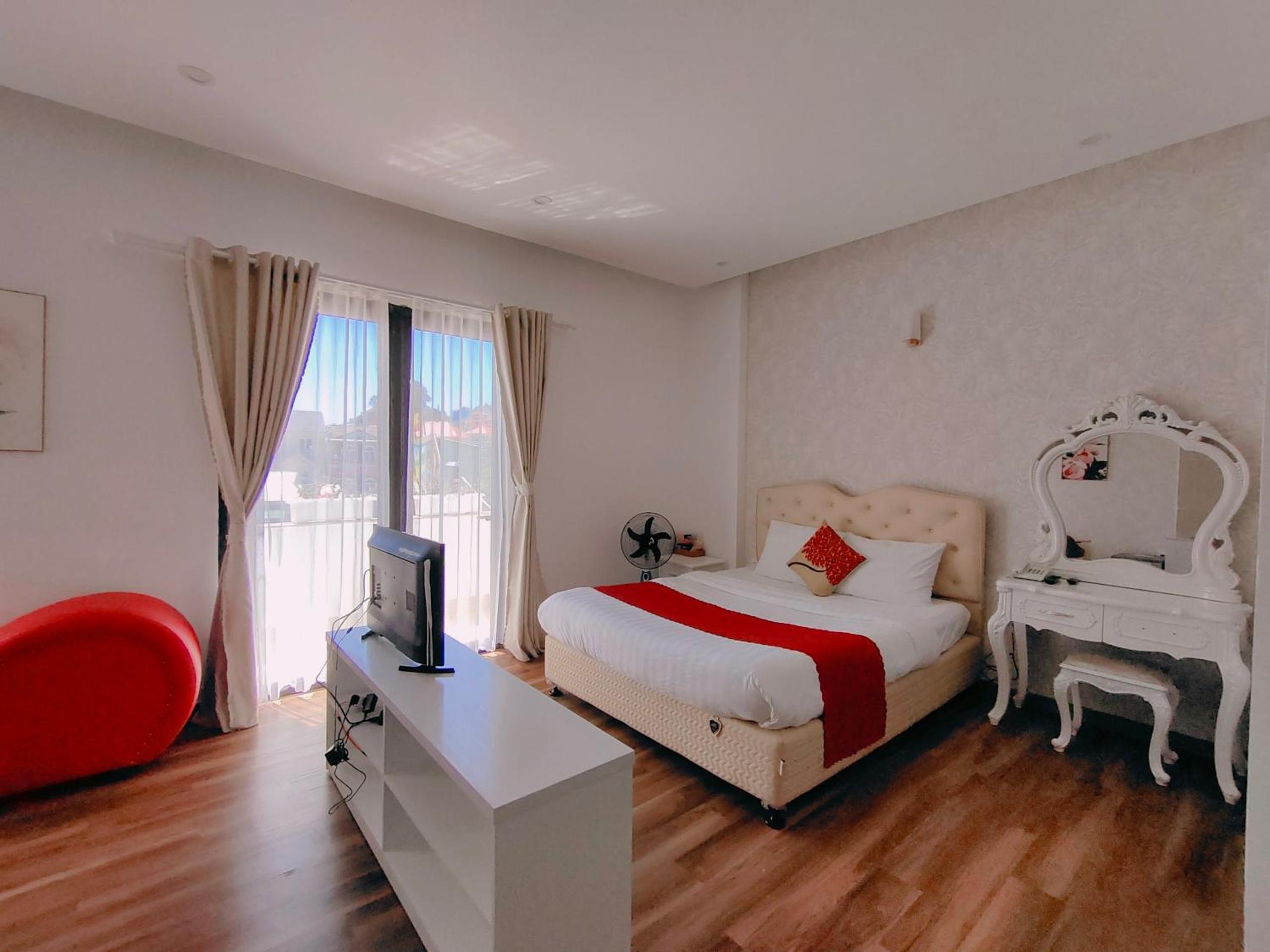 Studio with Balcony - Photo 46