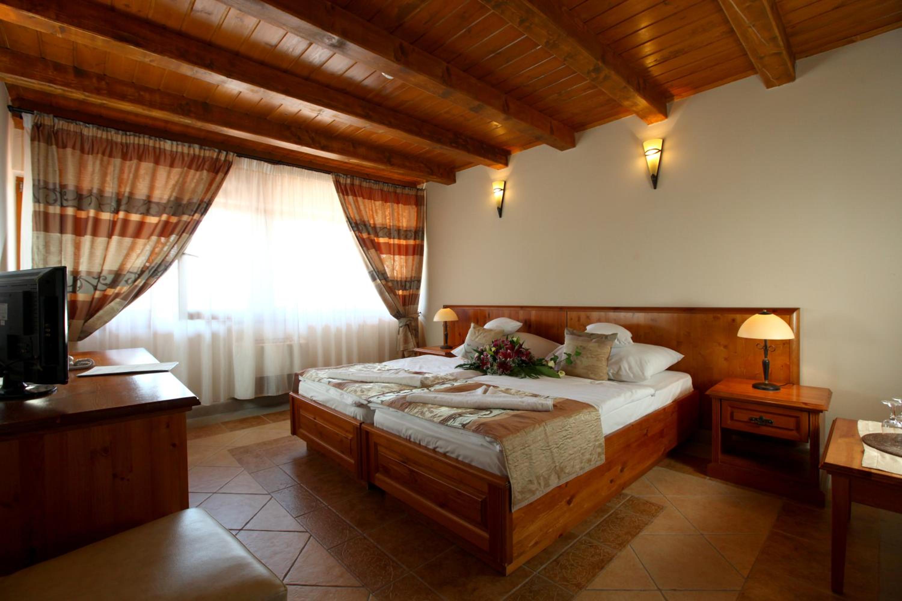 Double Room - Photo 2