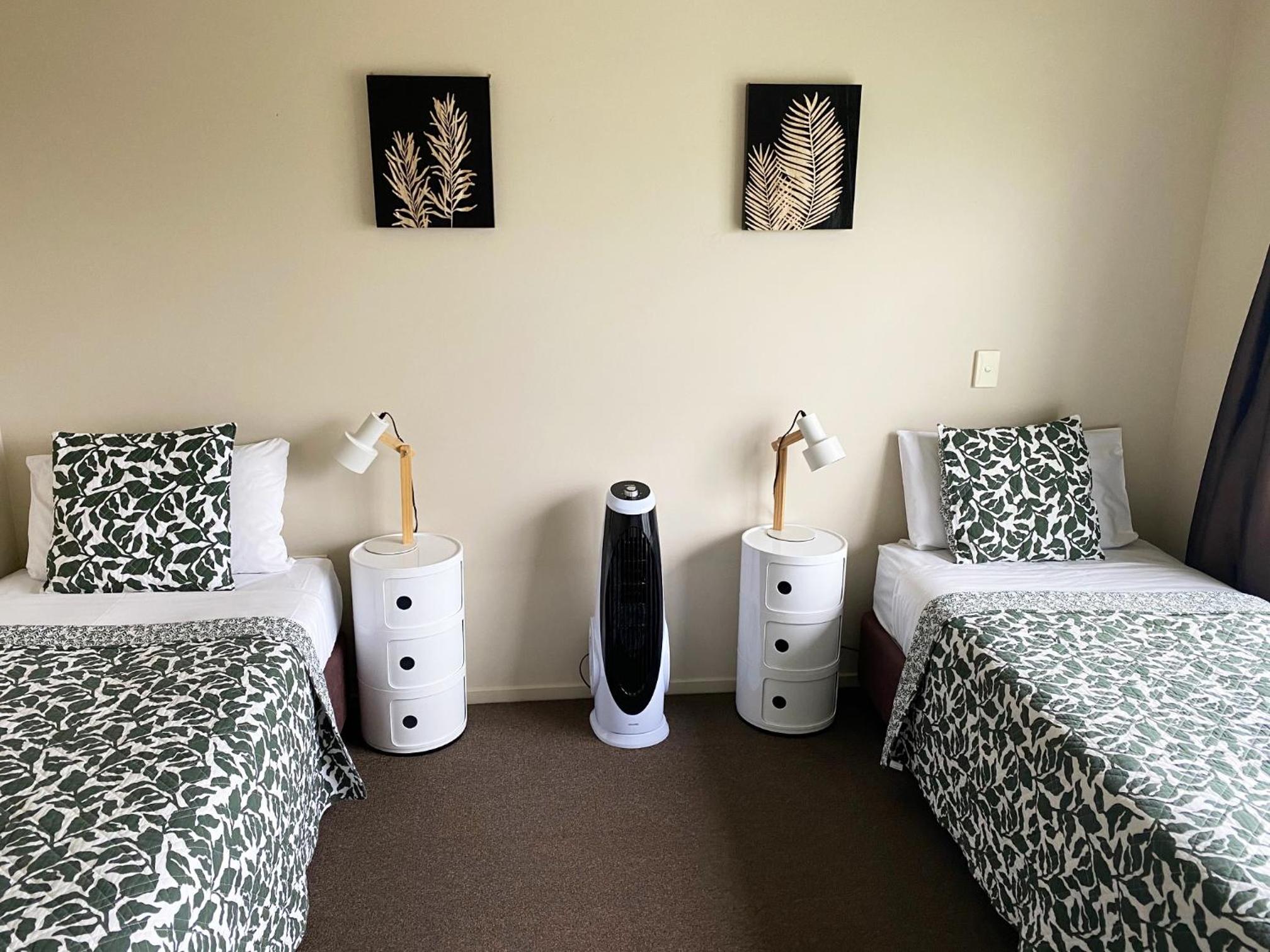 Deluxe Family Suite - Photo 10