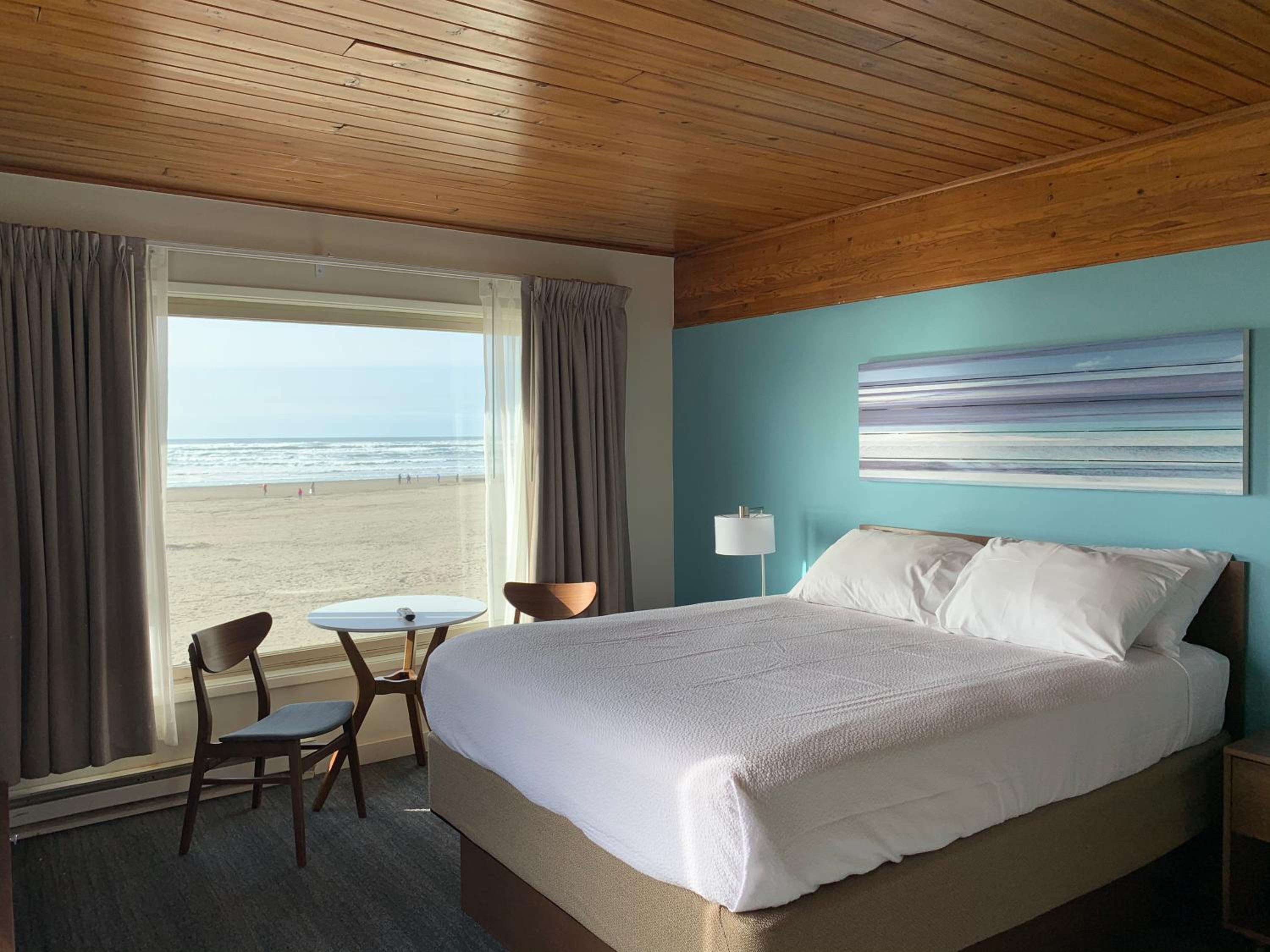 Ocean Front Junior Suite photo 1