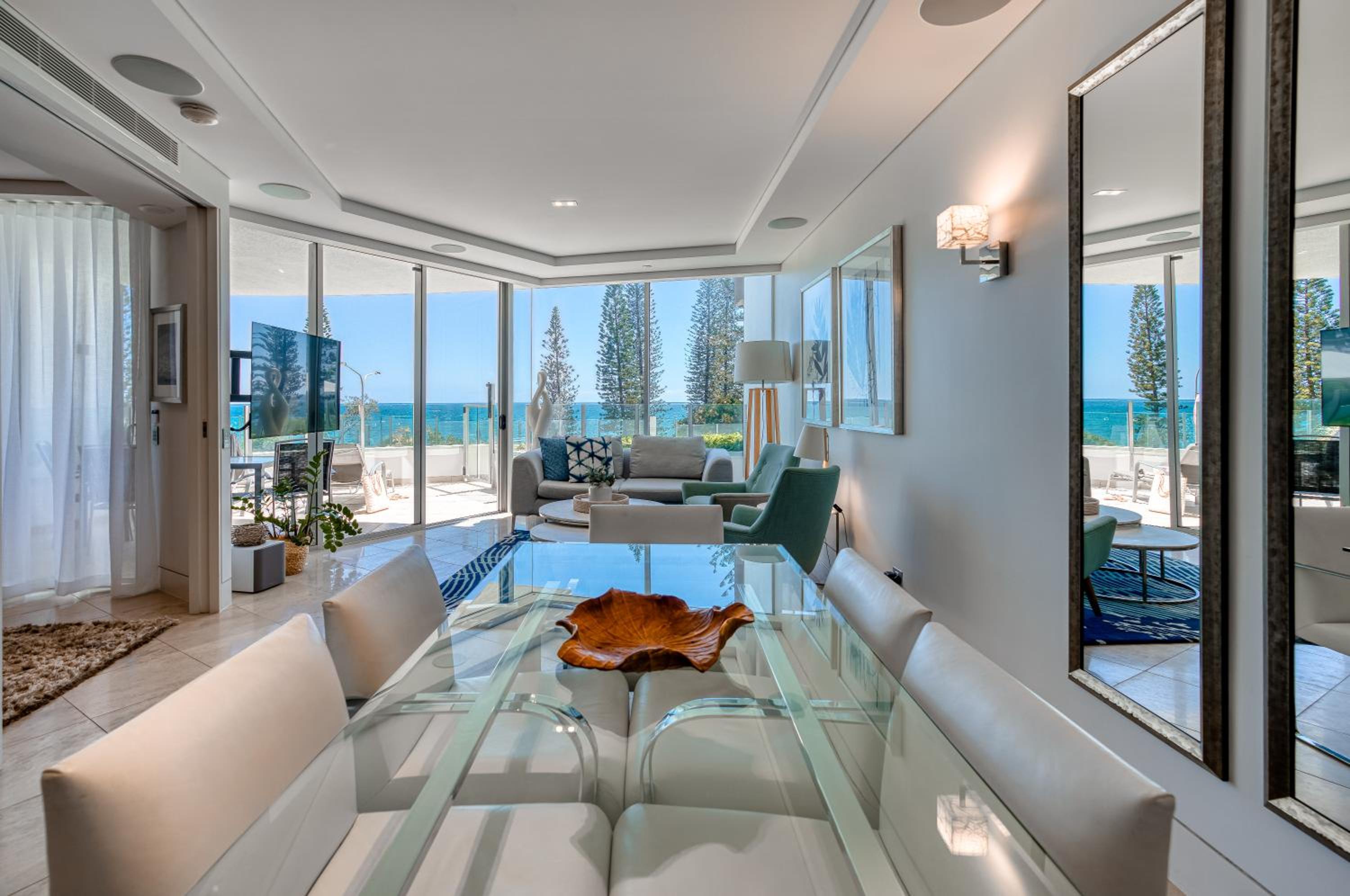 Two-Bedroom Suite with Ocean View - Photo 7
