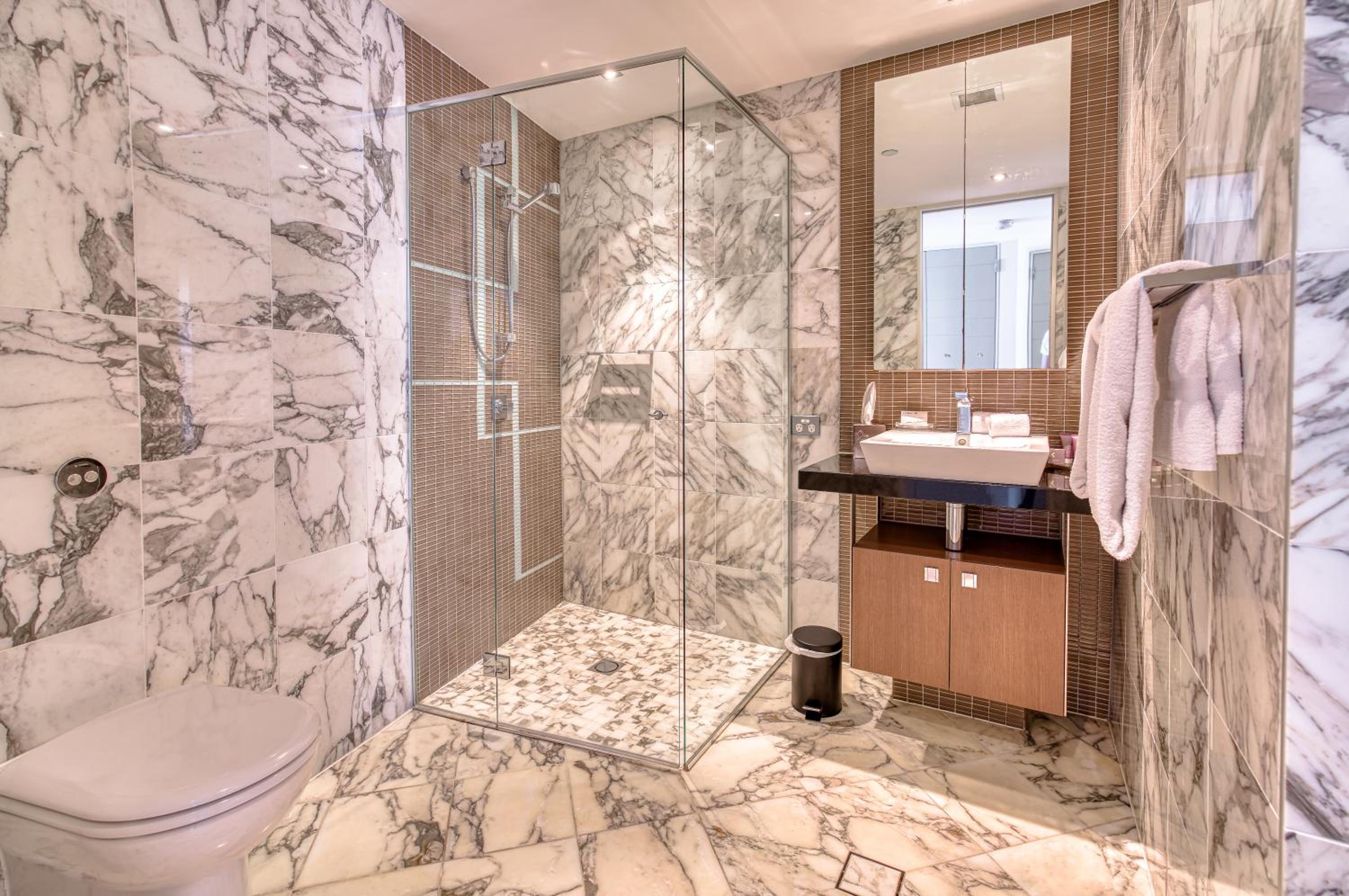 Two-Bedroom Suite with Ocean View - Photo 8