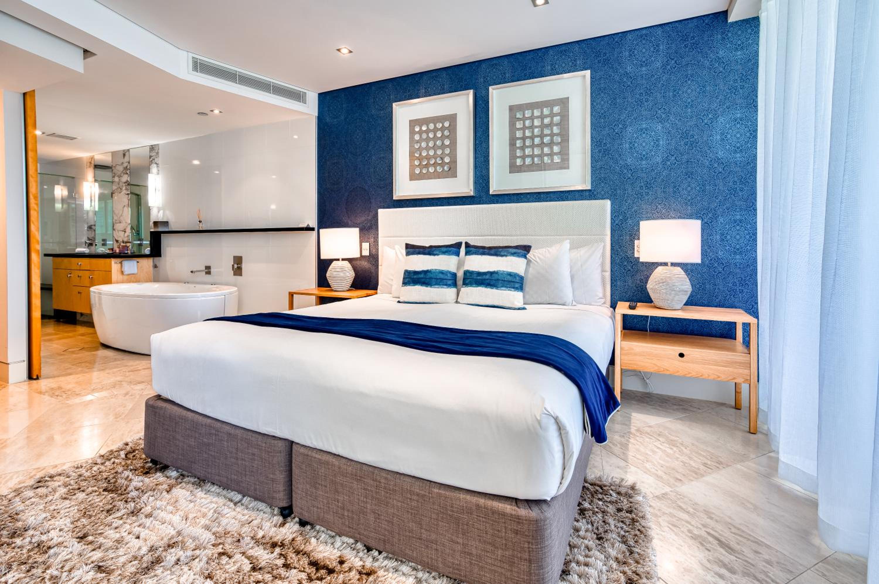 Two-Bedroom Suite with Ocean View - Photo 5