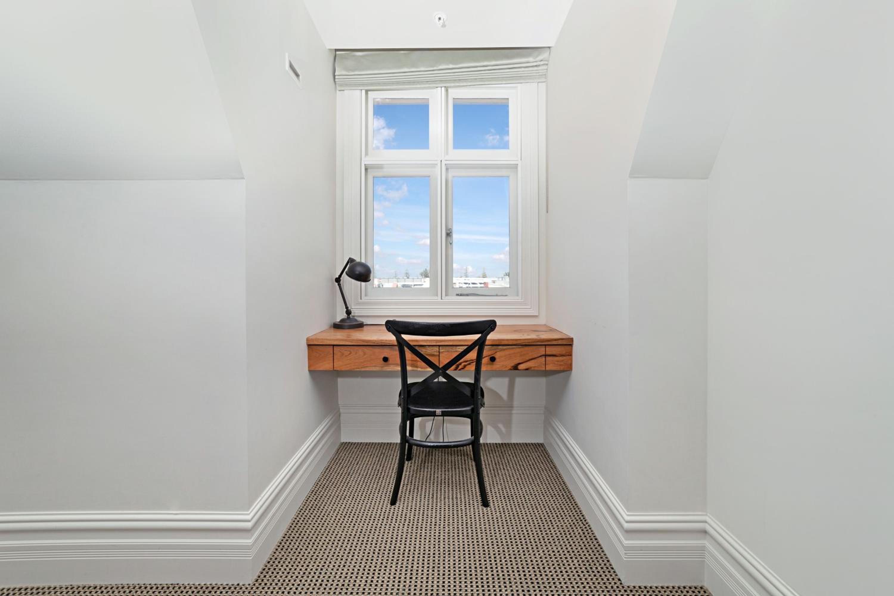 Queen Room photo 3