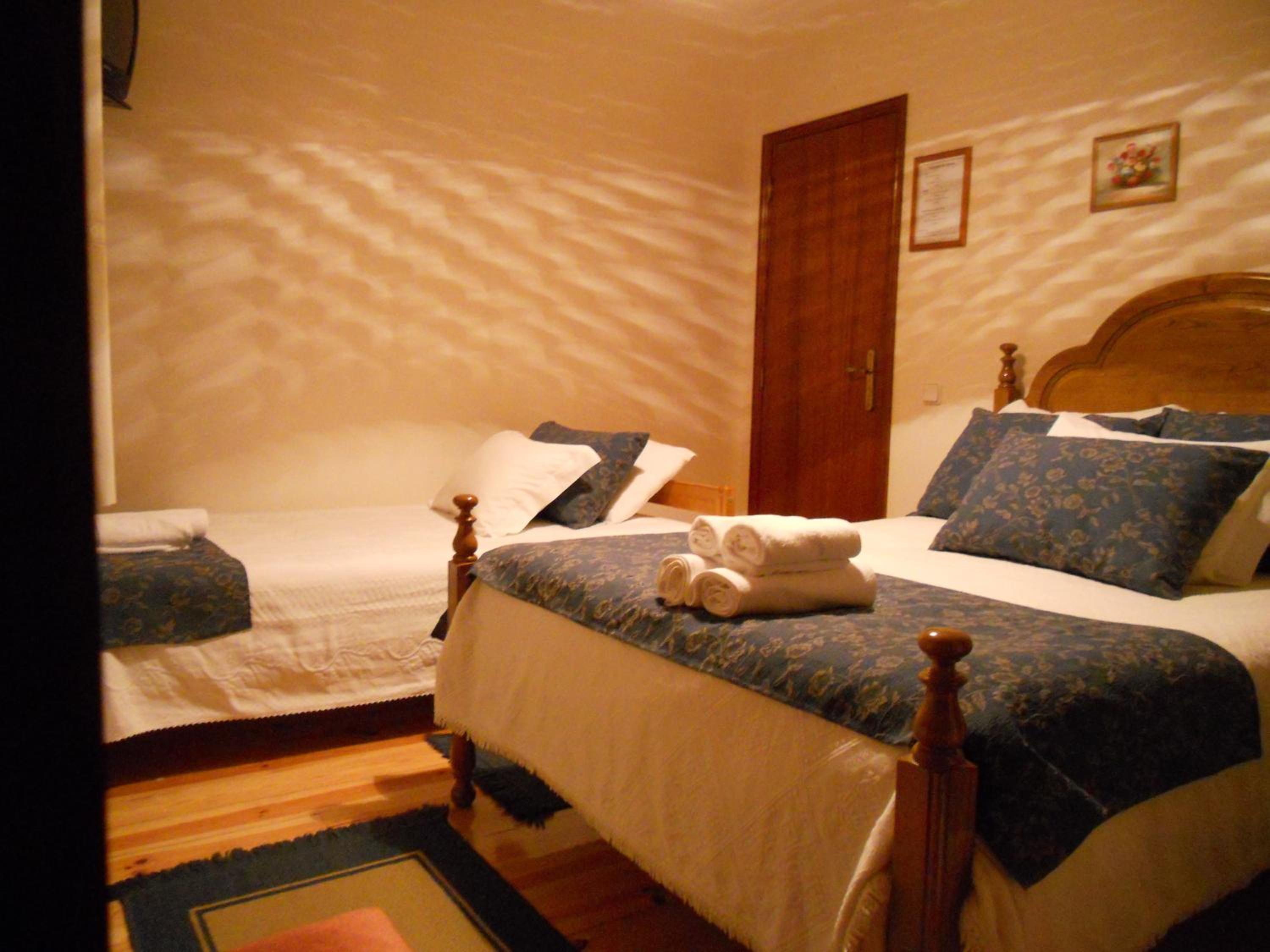 Basic Triple Room photo 2