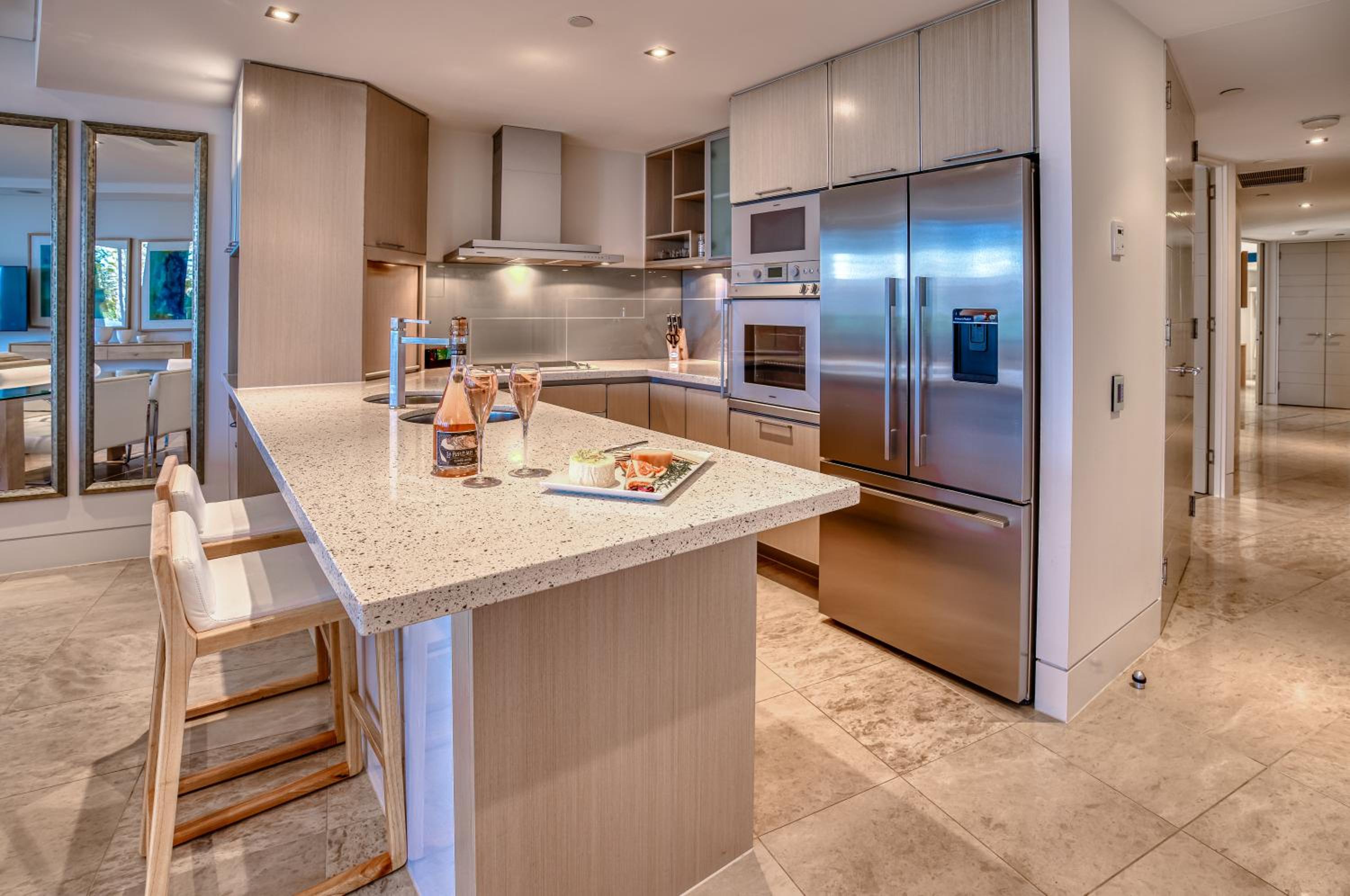 Three-Bedroom Penthouse Apartment photo 2