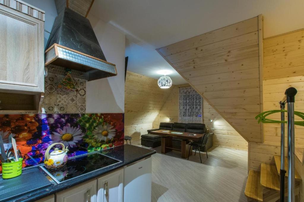 Studio Apartment - Photo 8