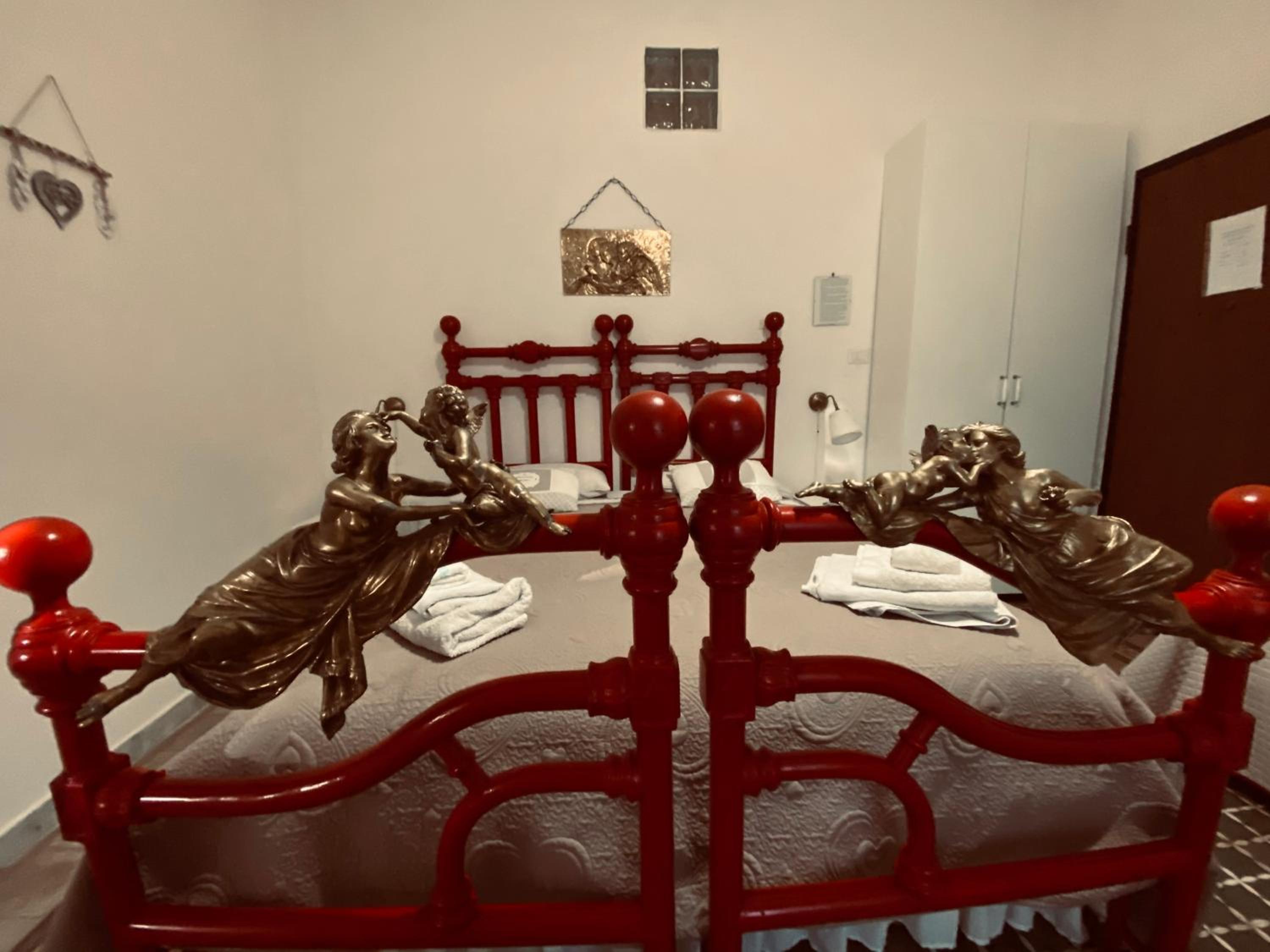 Double Room - Photo 4