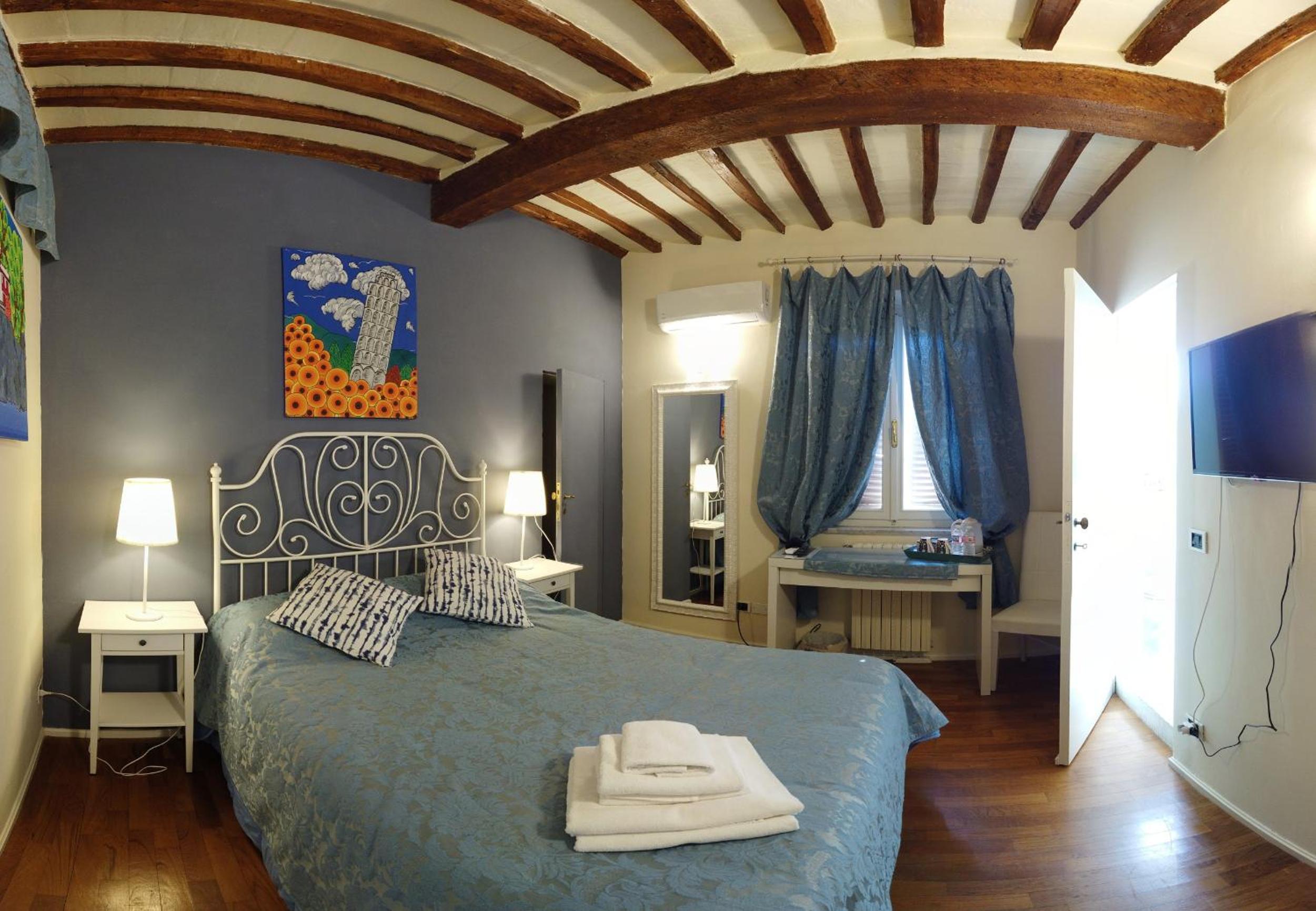 Small Double Room - Photo 1