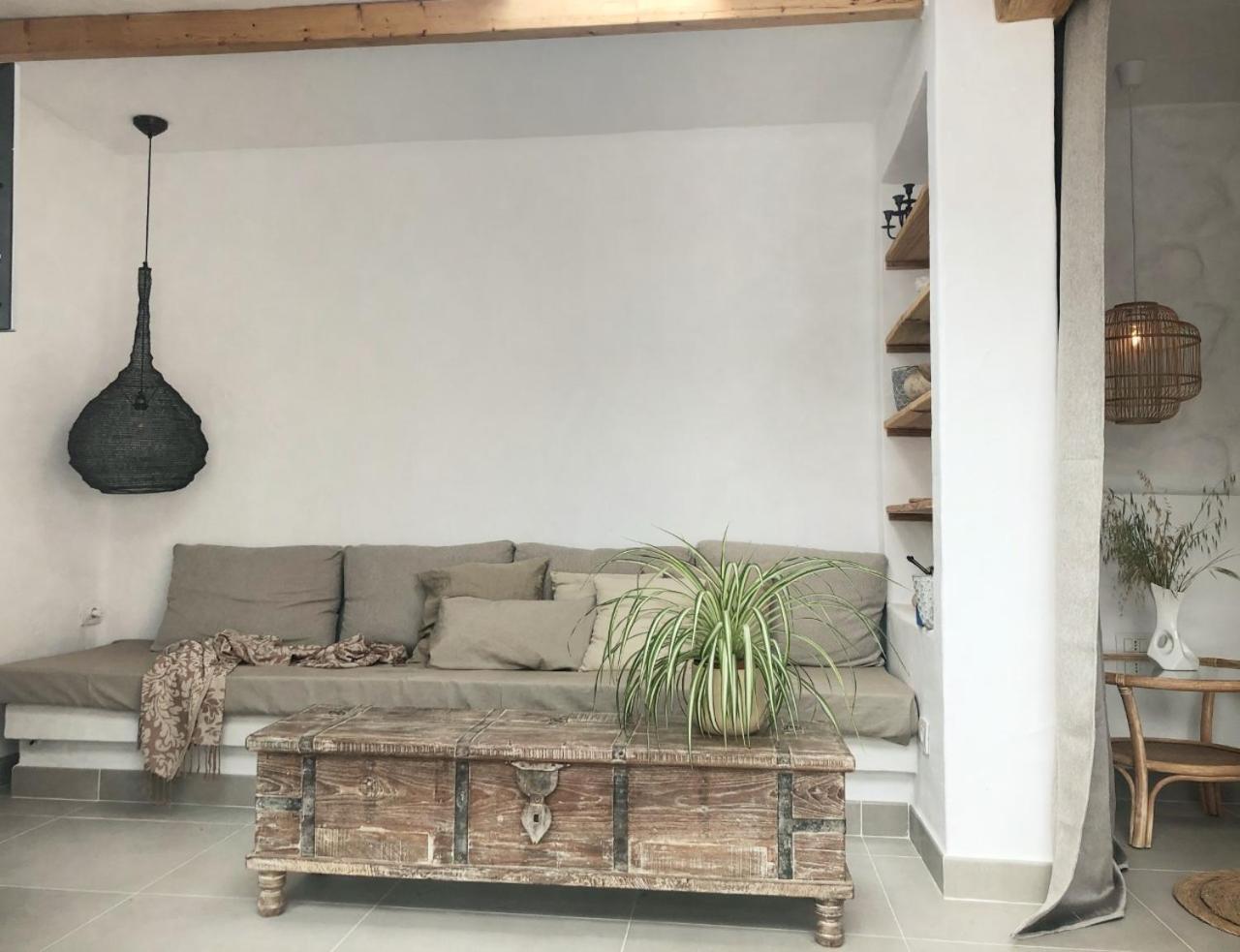 One-Bedroom Apartment - Photo 34